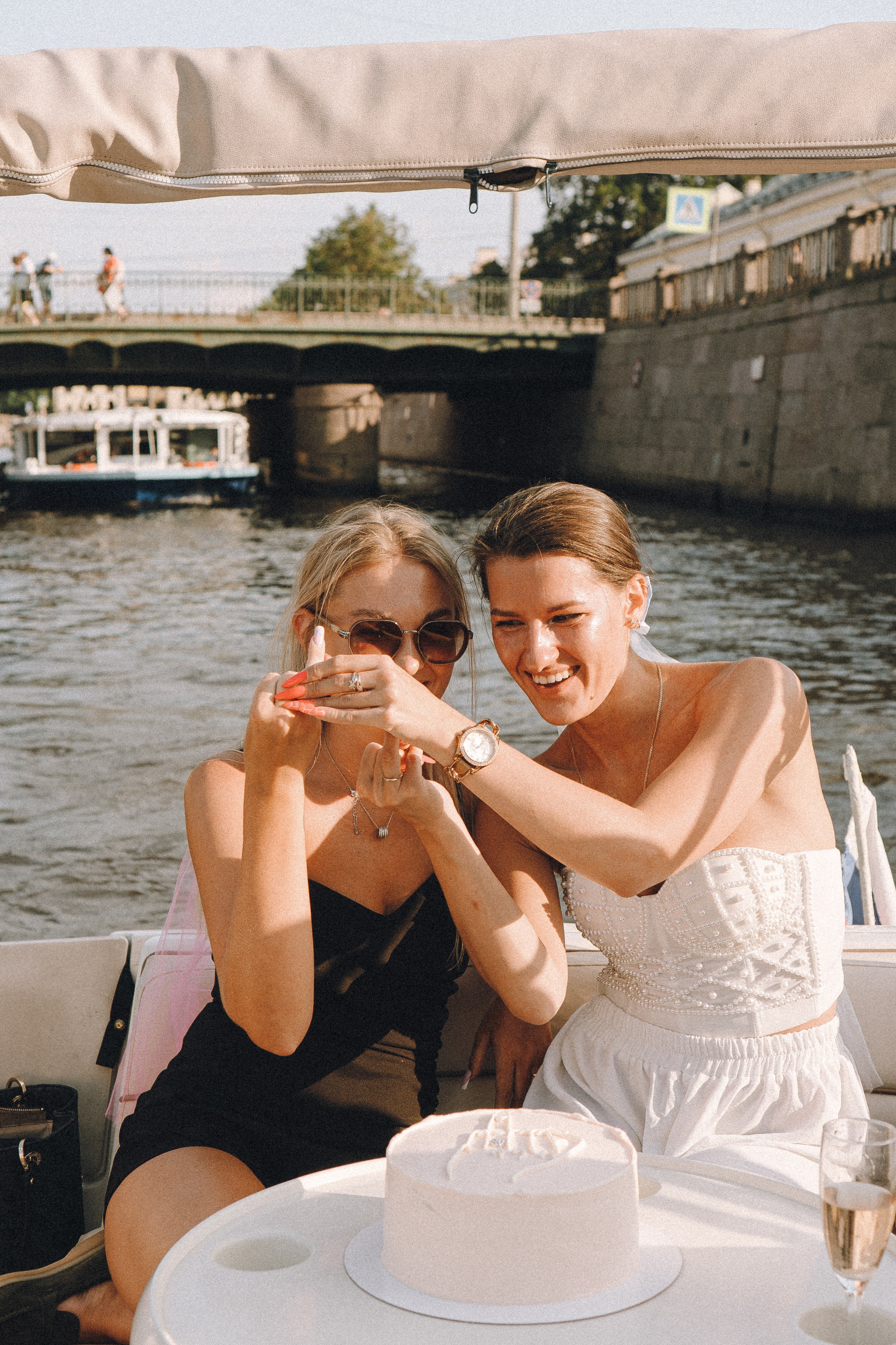 ДЕВИЧНИК НА КАТЕРЕ. Профессиональный фотограф, Санкт-Петербург — Виктория Богомолова