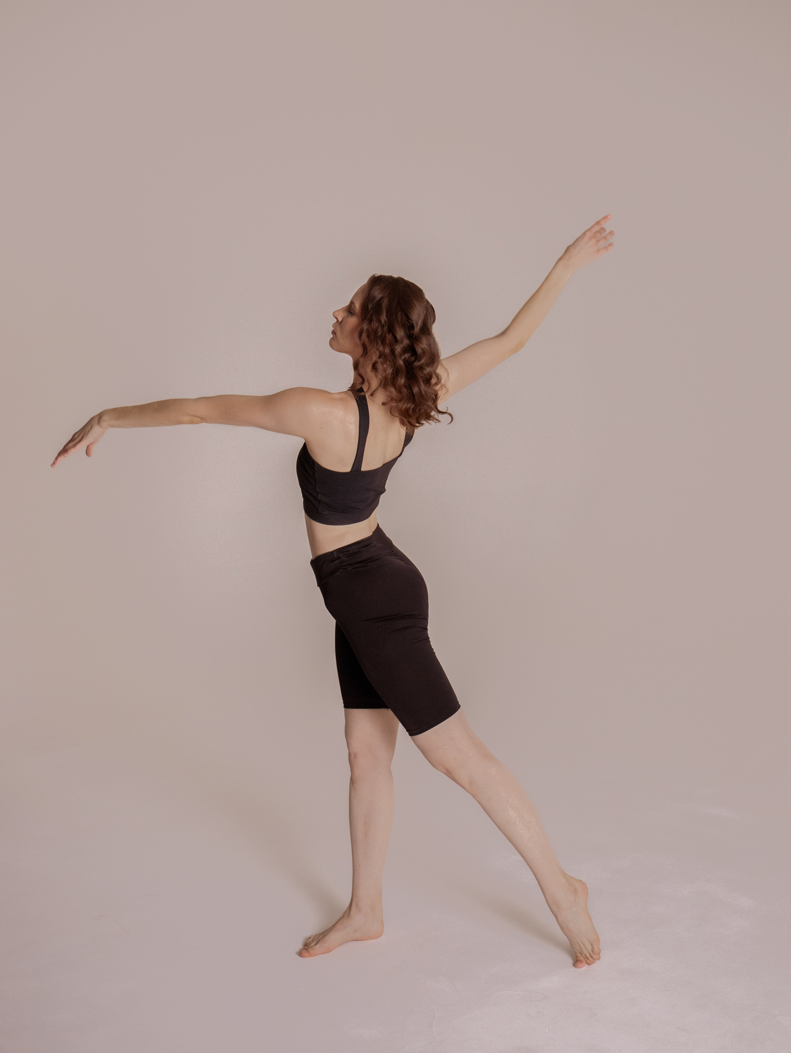 Спорт-эстетика на циклораме. Свадебный и семейный фотограф в Москве Мила Широких