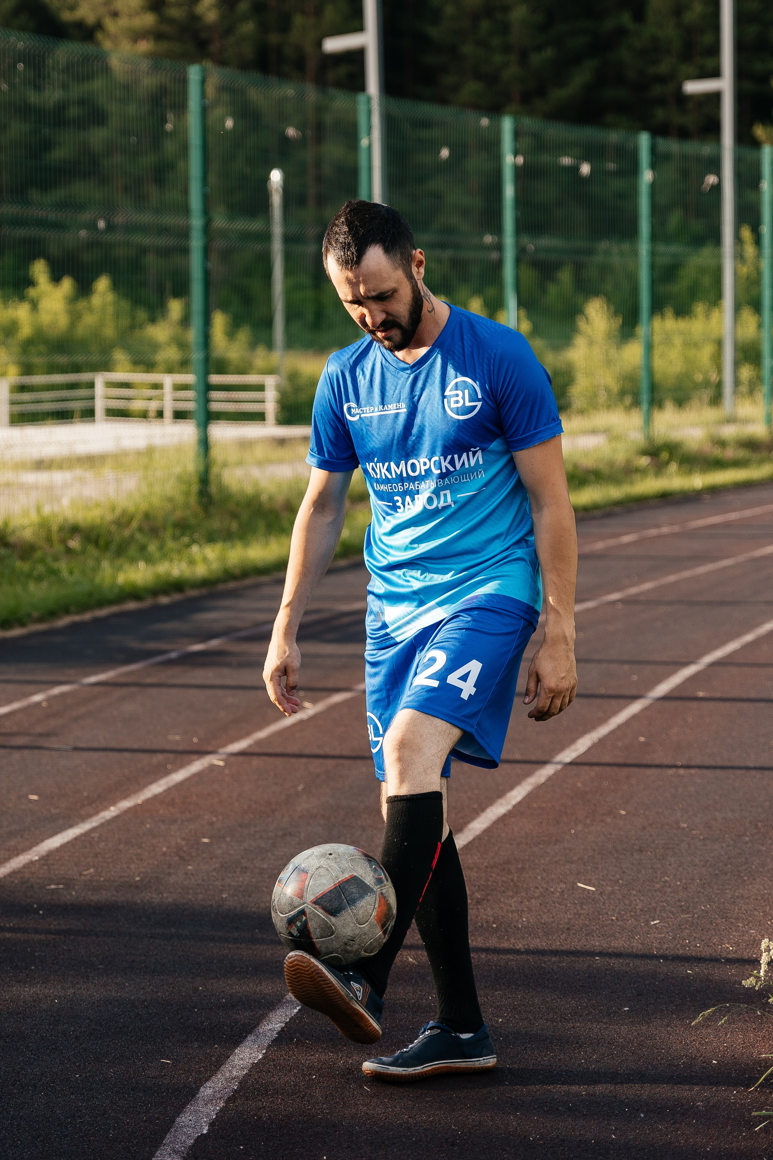 Любительский футбол. Ваш самый лучший фотограф!