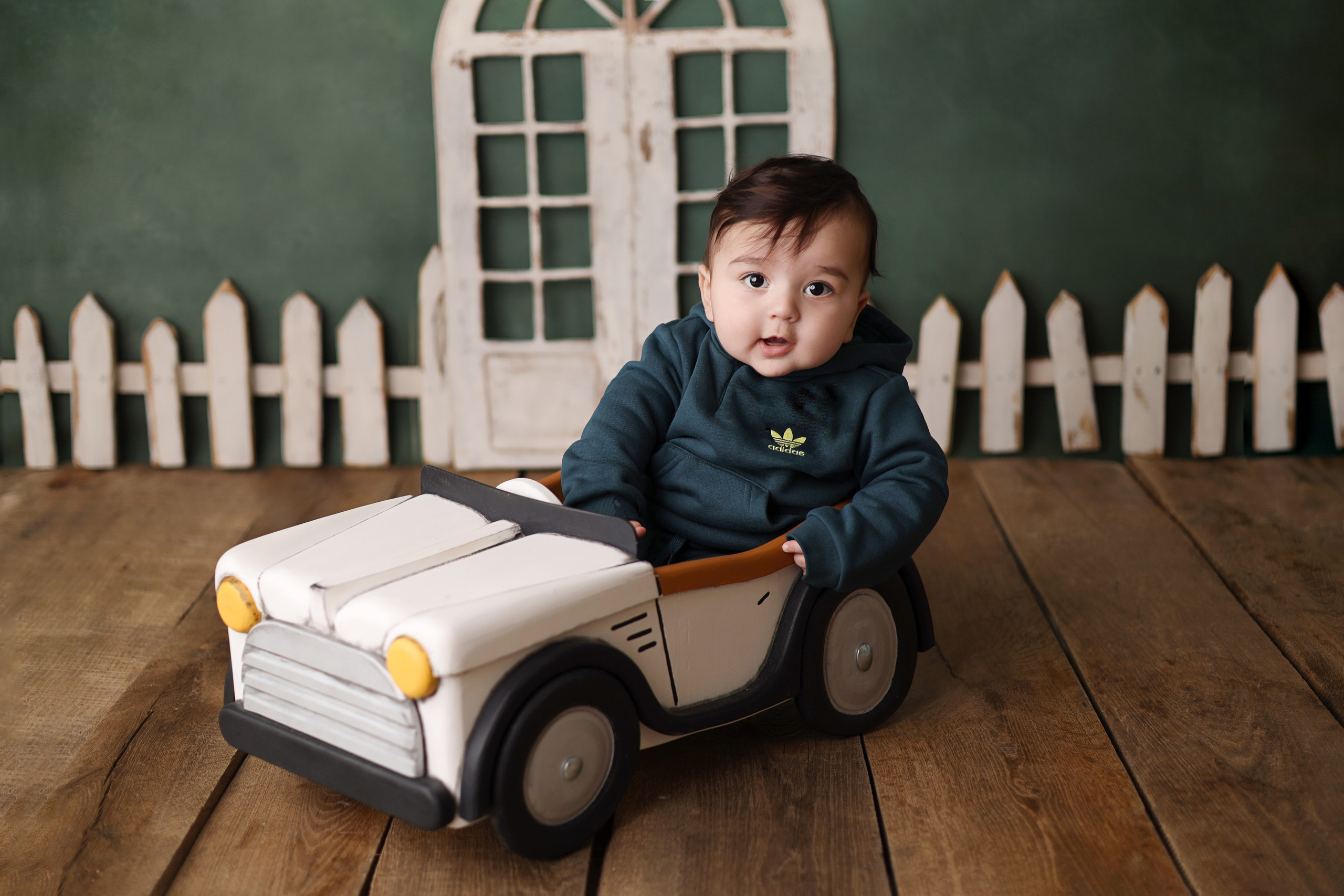 Азнавуру 6 месяцев. Фотограф новорожденных Москва. Ньюборн фотограф Москва