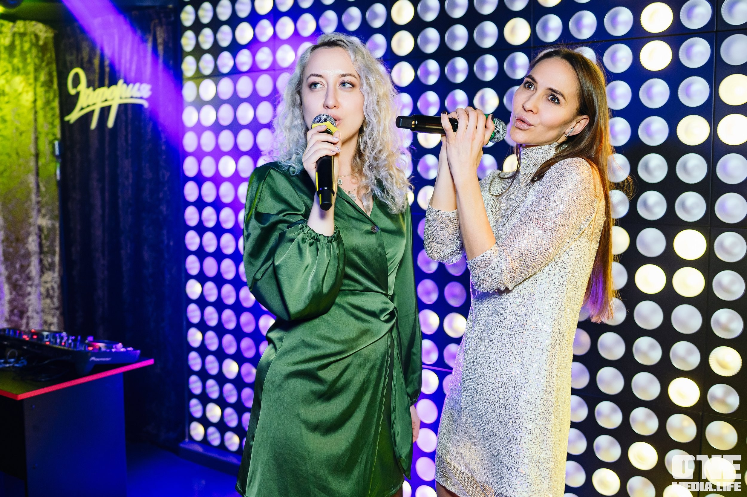 Фоторепортаж из караоке-клуба Эйфория. One Media Life: фоторепортажи, фотоотчеты с мероприятий и заведений