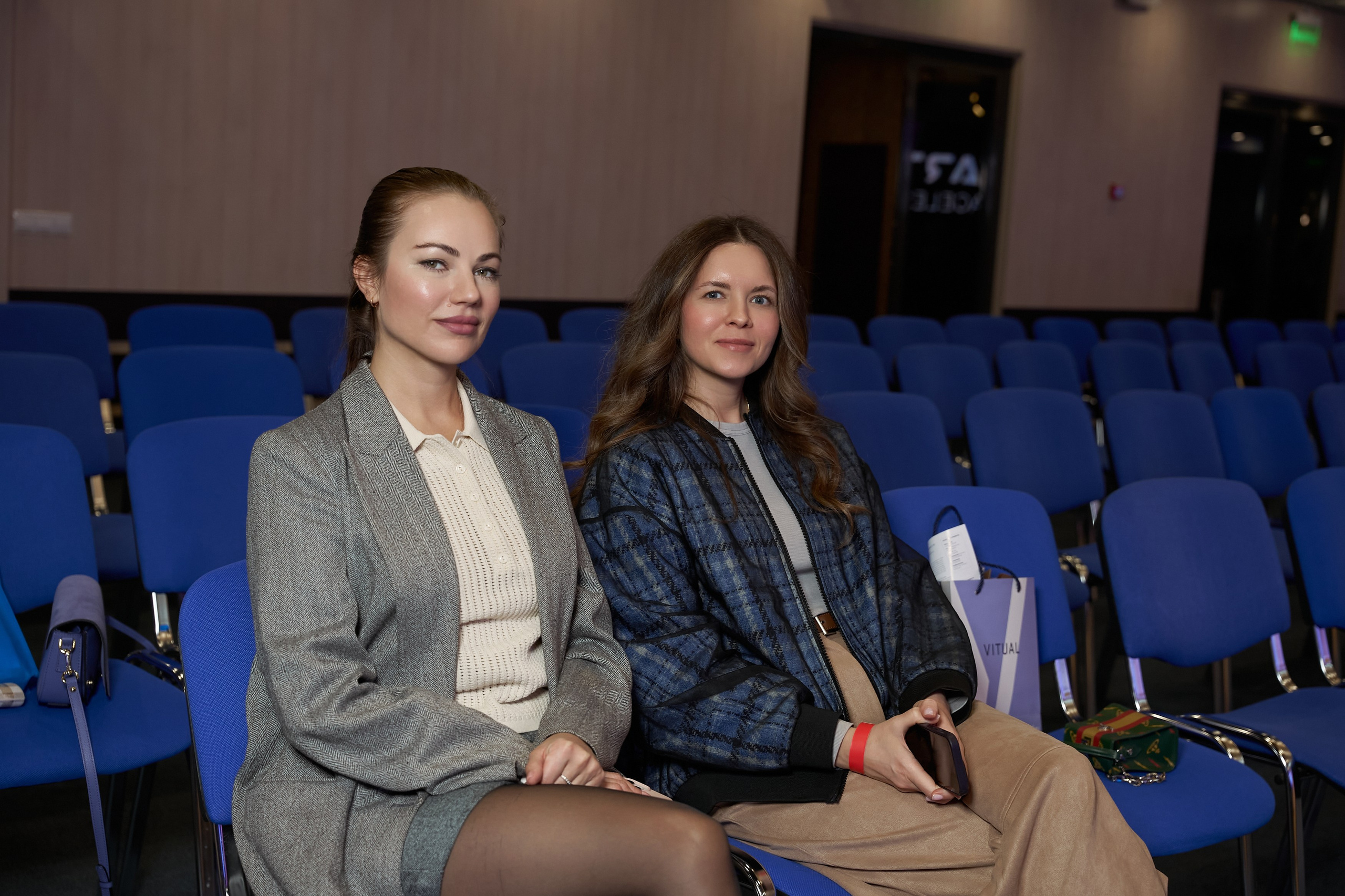 СЛУШАТЕЛИ. PRO-AGELESS