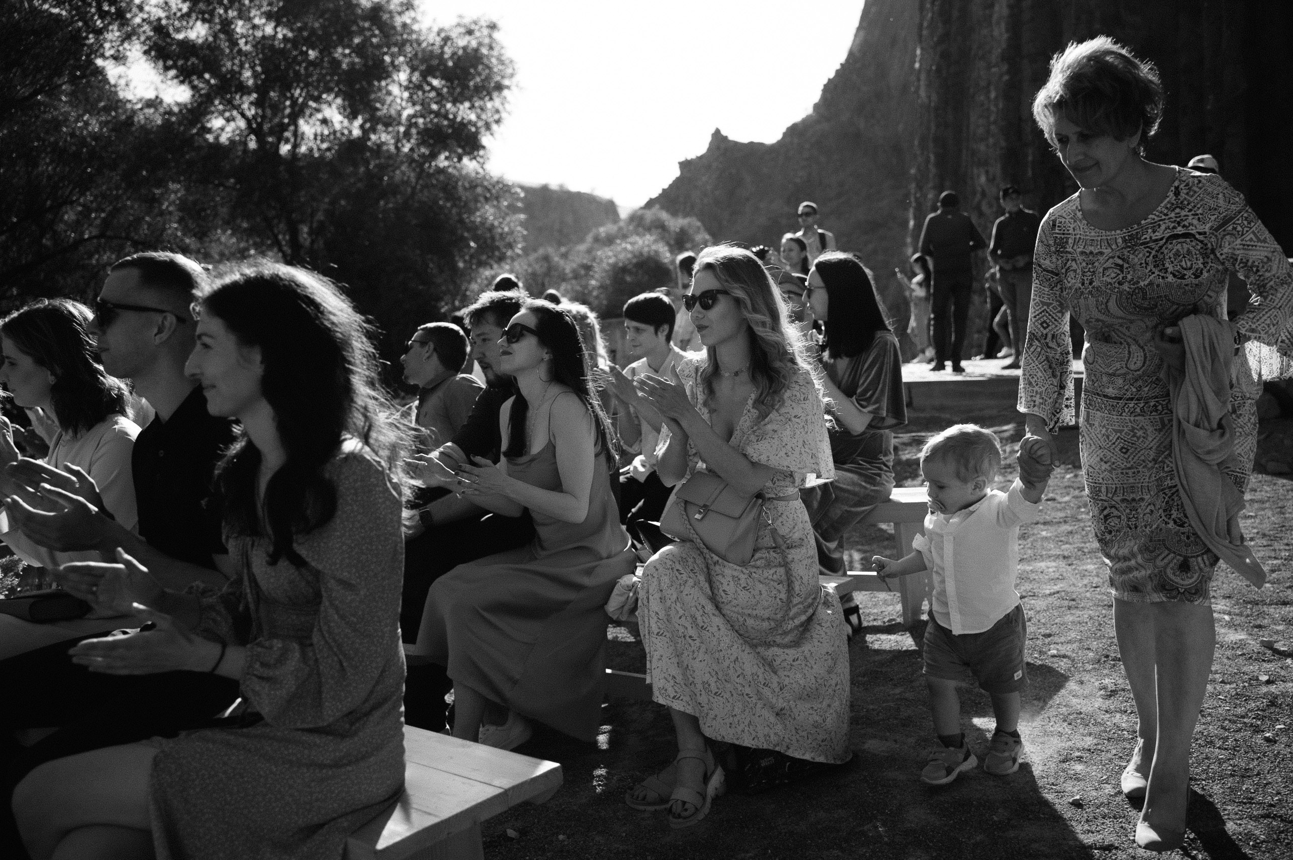 Трогательная свадебная вечеринка в горах Армении. Афина Ефимова. Свадебный фотограф Москва