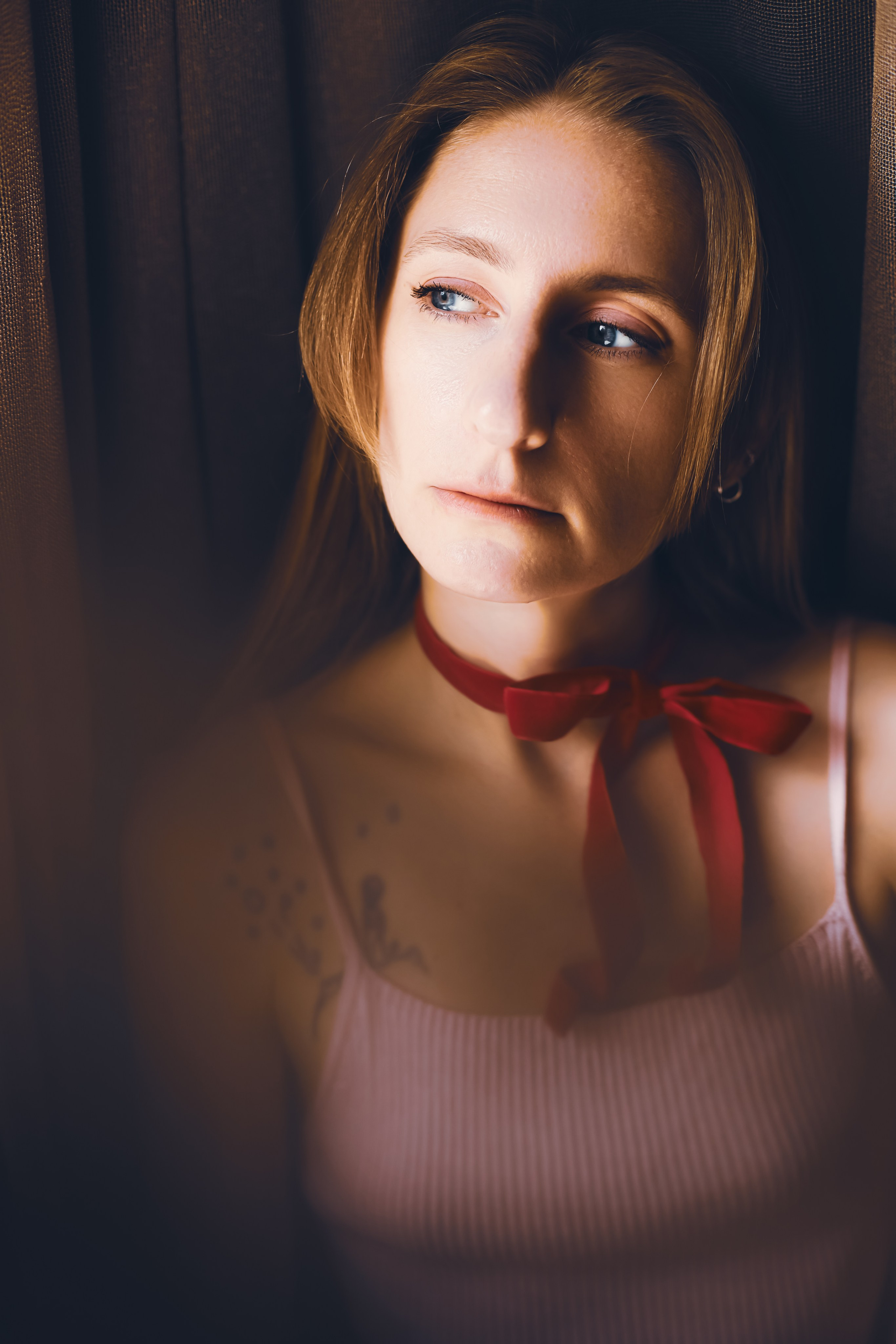 Таня. Съемка в домашних условиях с естественным светом. Портретный и эротический фотограф Ирина Подборская (18+)