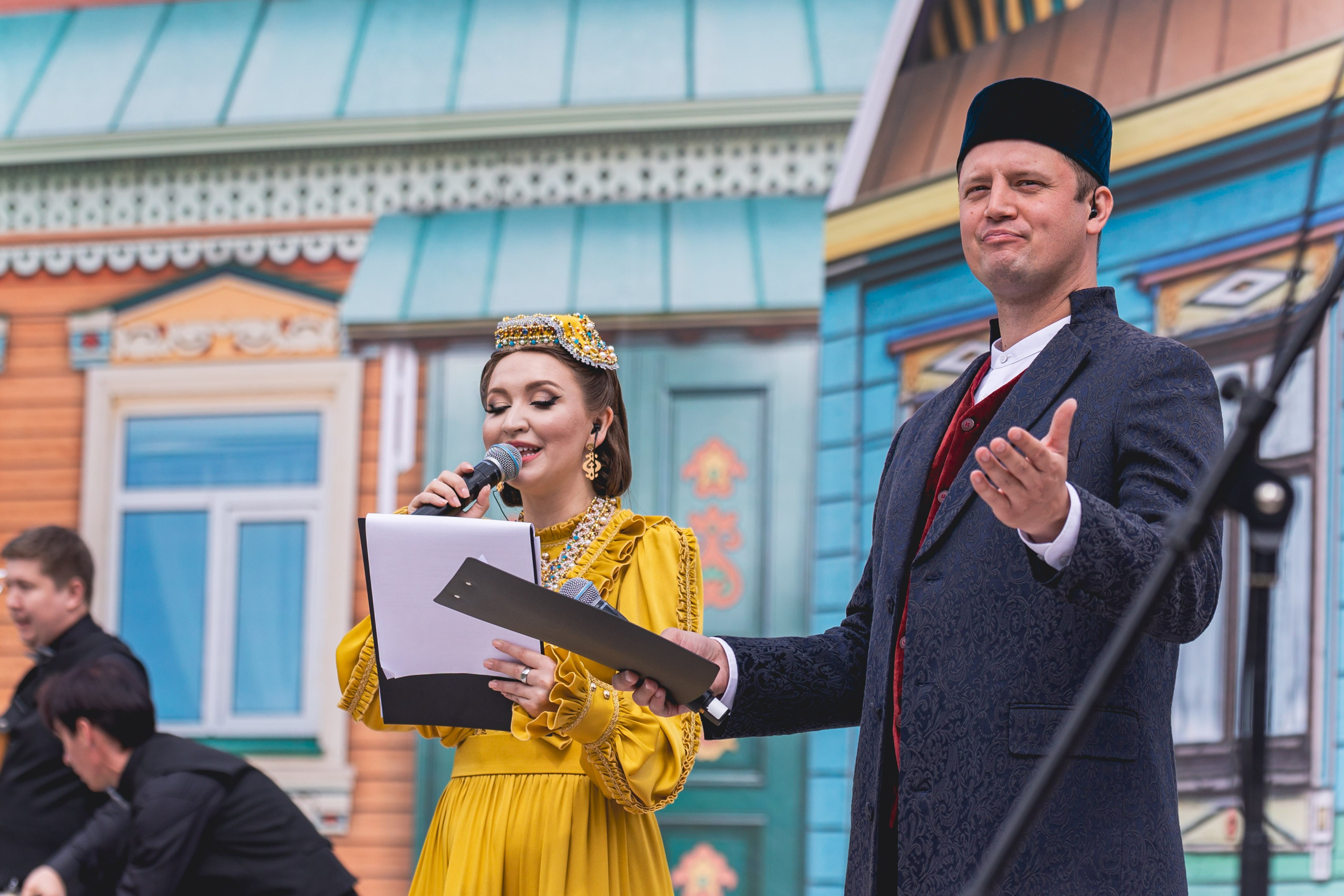 Мирный | праздник. Showbiz | Fashion | Reportage