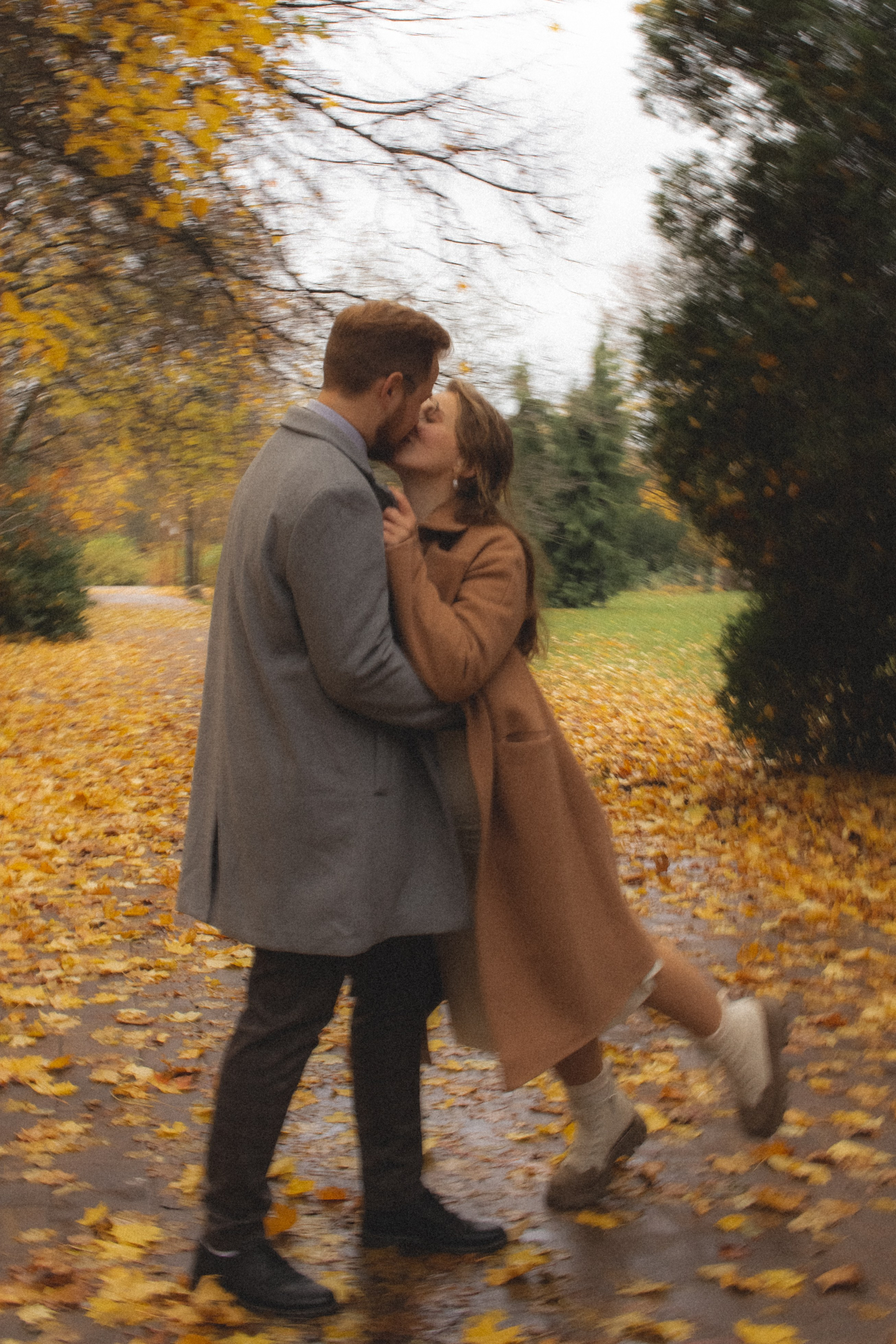 Фотосессия lovestory Калининград на острове Канта. Портретный фотограф в Калининграде Рита Холодова