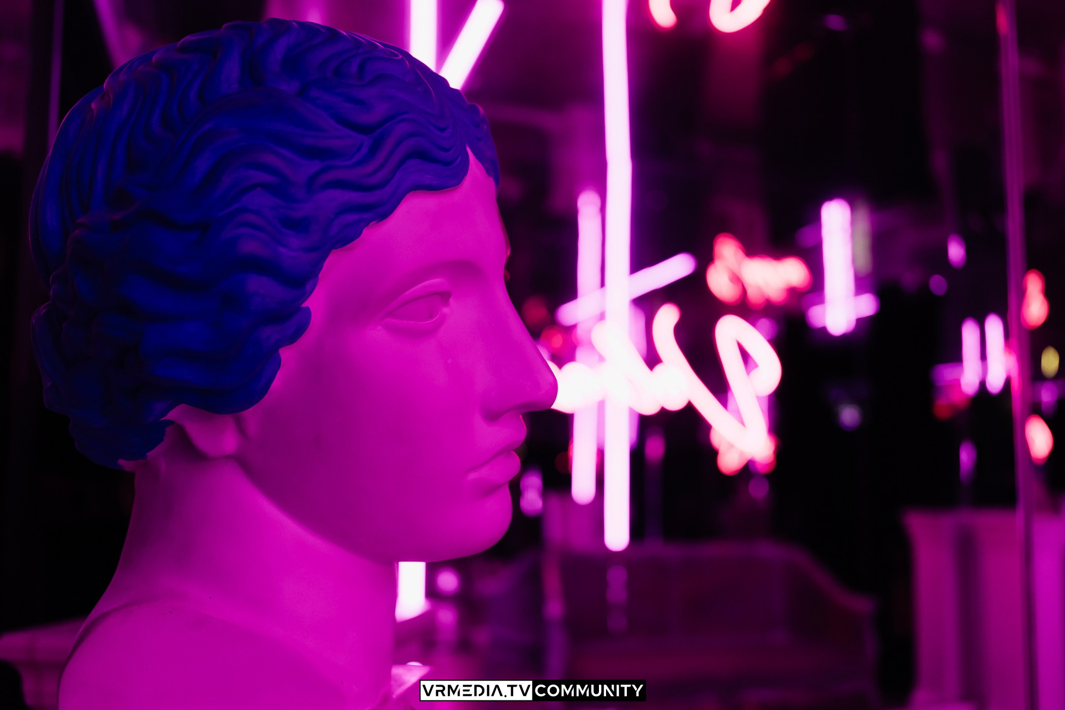 Караоке-бар «Volna»: Музыкальный трамплин в лето