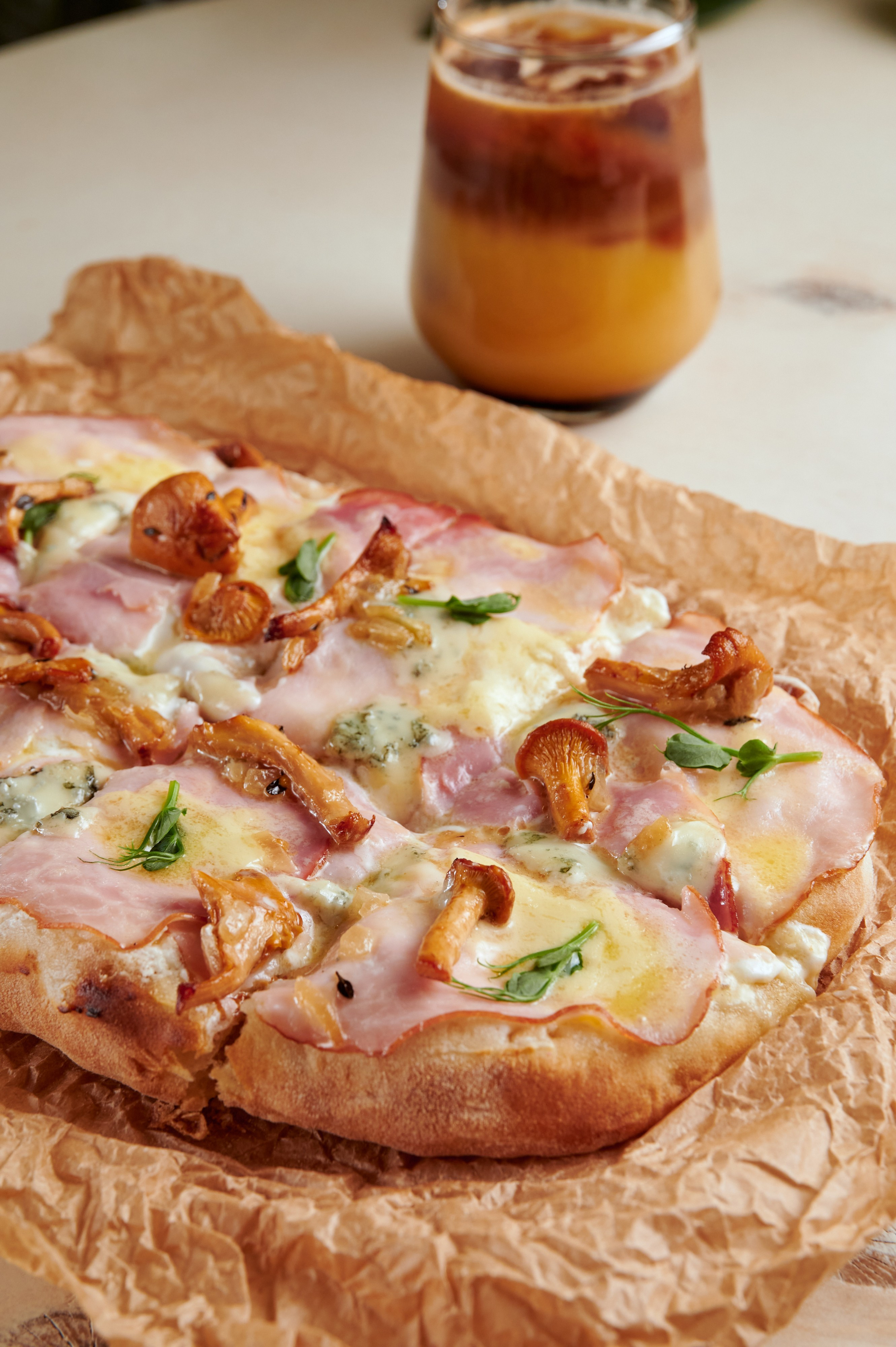 фотография пиццы в кофейне семейном кафе екатеринбург