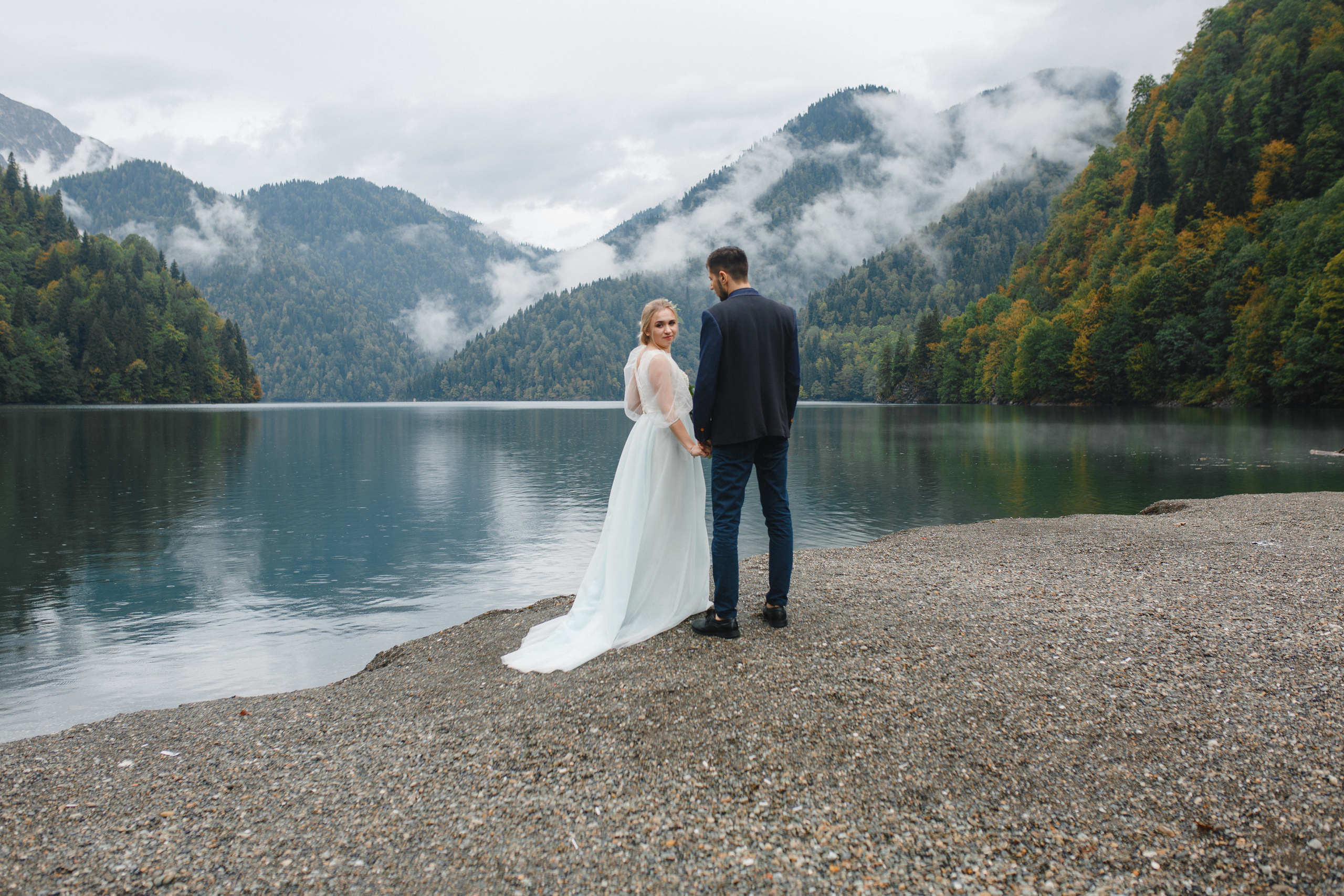 Wedding story on lake Ritsa 08.09.2018. Воркшопы для фотографов в Москве и по всей России