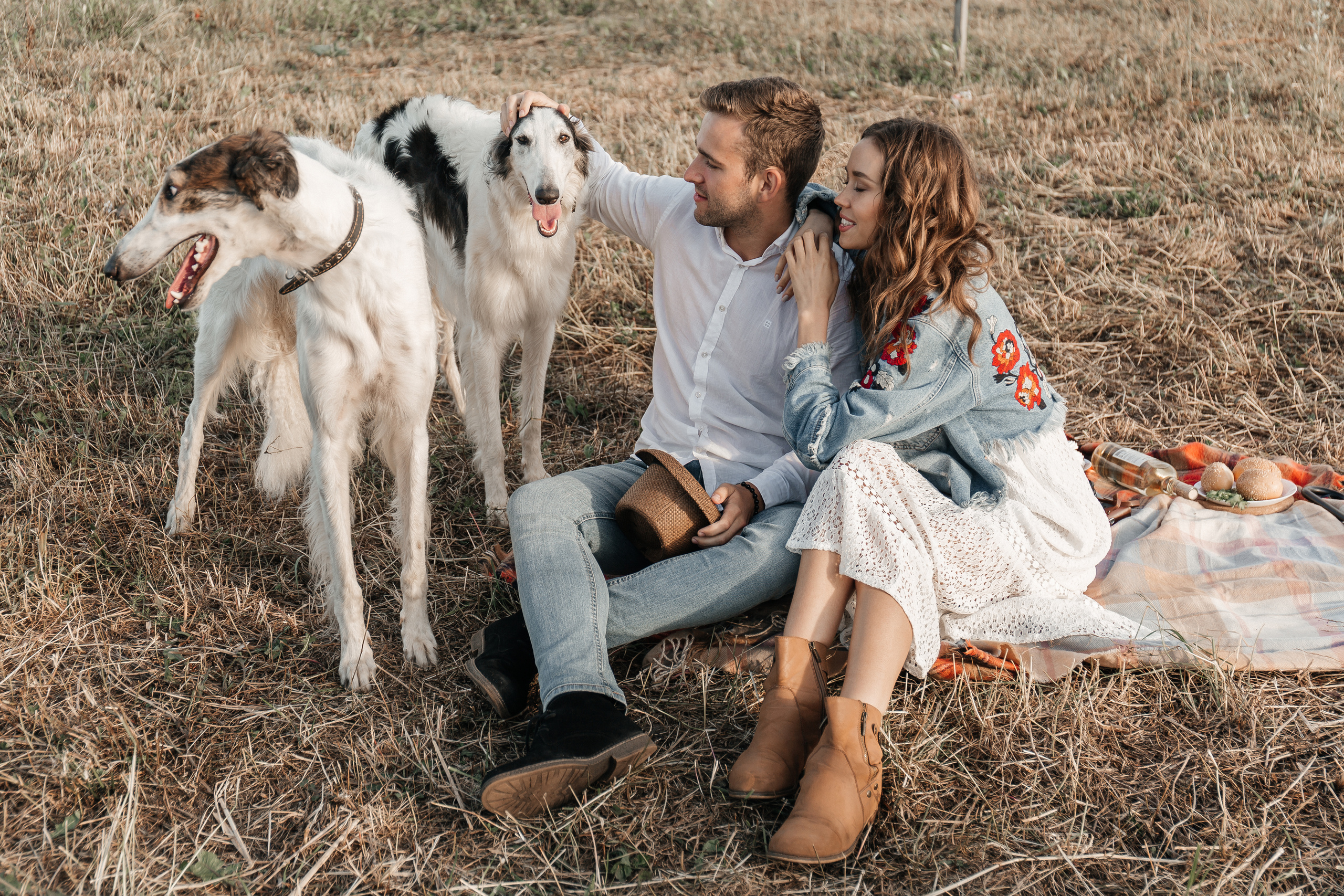 Sunset on the grass / Love story 30.06.2019. Воркшопы для фотографов в Москве и по всей России