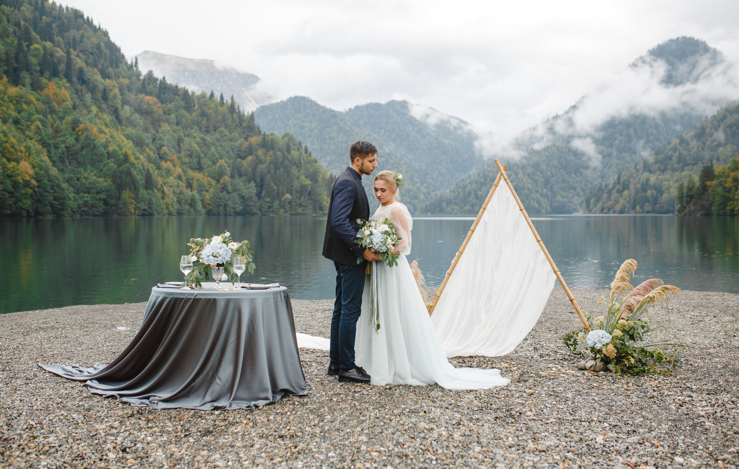 Wedding story on lake Ritsa 08.09.2018. Воркшопы для фотографов в Москве и по всей России