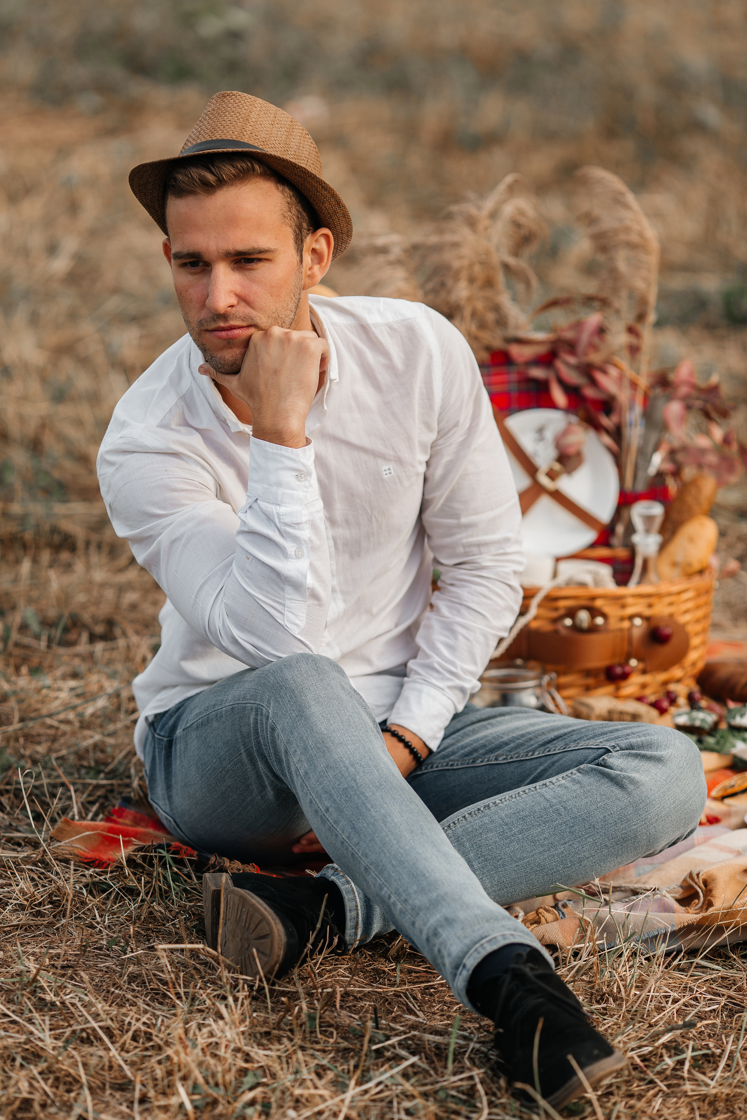 Sunset on the grass / Love story 30.06.2019. Воркшопы для фотографов в Москве и по всей России