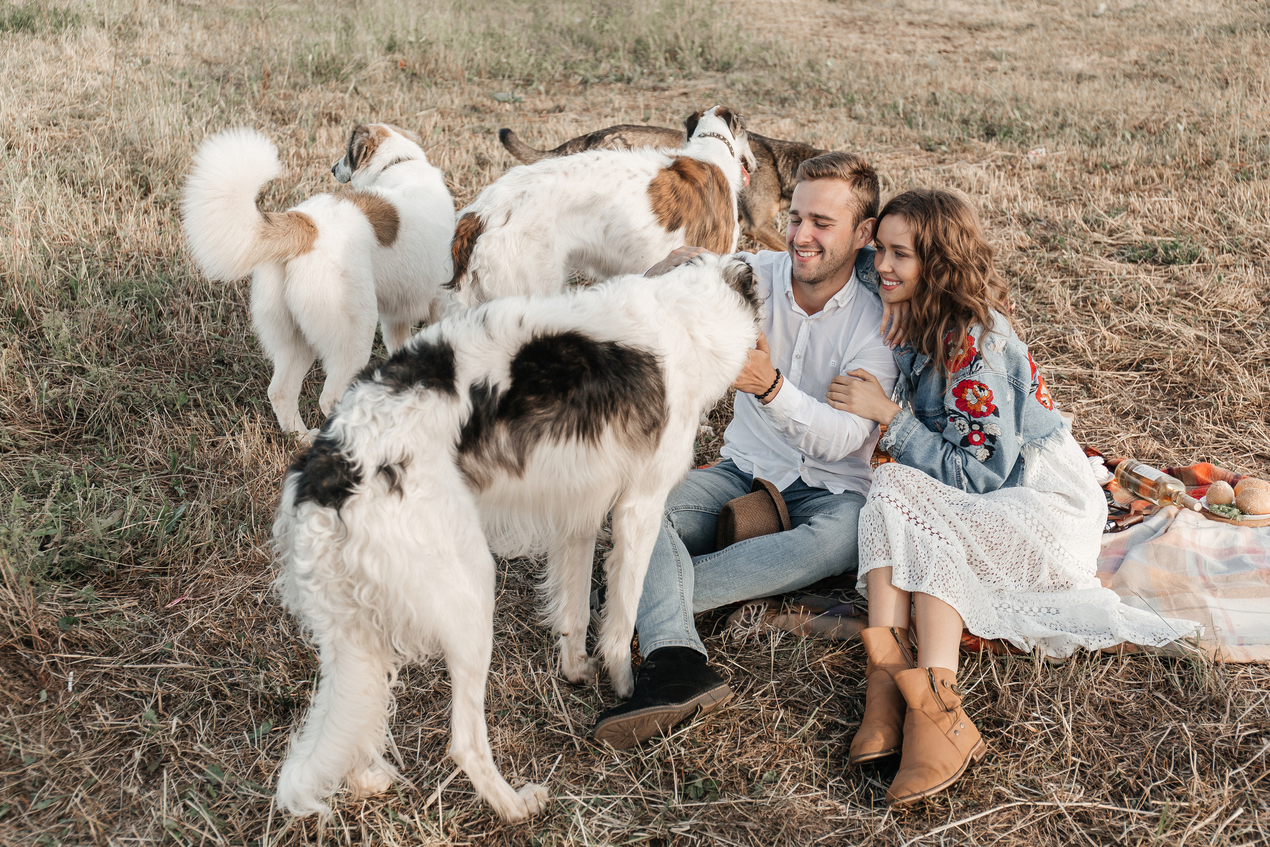 Sunset on the grass / Love story 30.06.2019. Воркшопы для фотографов в Москве и по всей России