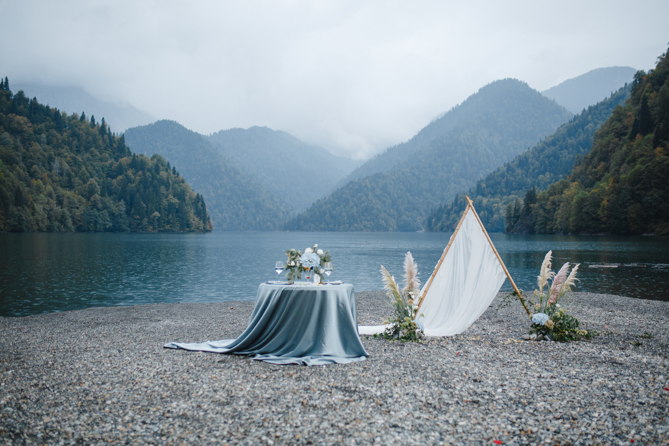 Wedding story on lake Ritsa 08.09.2018. Воркшопы для фотографов в Москве и по всей России