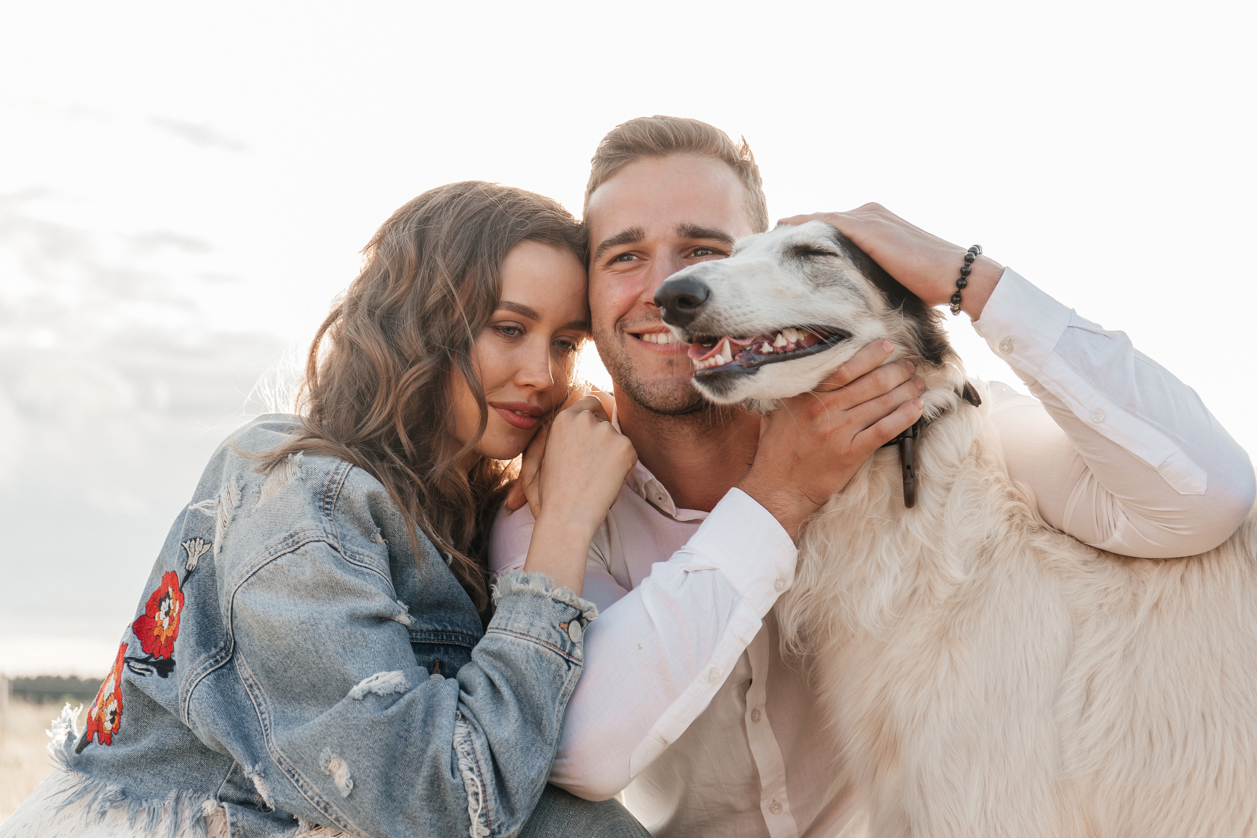 Sunset on the grass / Love story 30.06.2019. Воркшопы для фотографов в Москве и по всей России