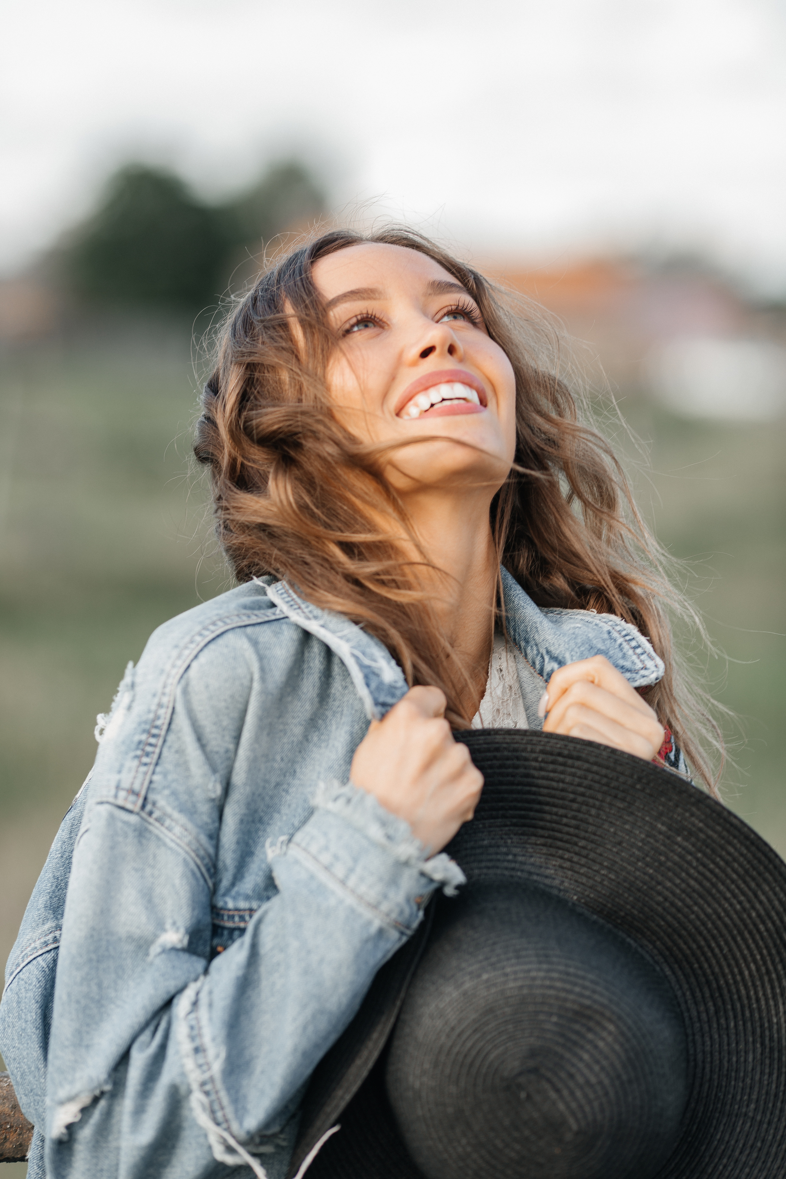 Sunset on the grass / Love story 30.06.2019. Воркшопы для фотографов в Москве и по всей России