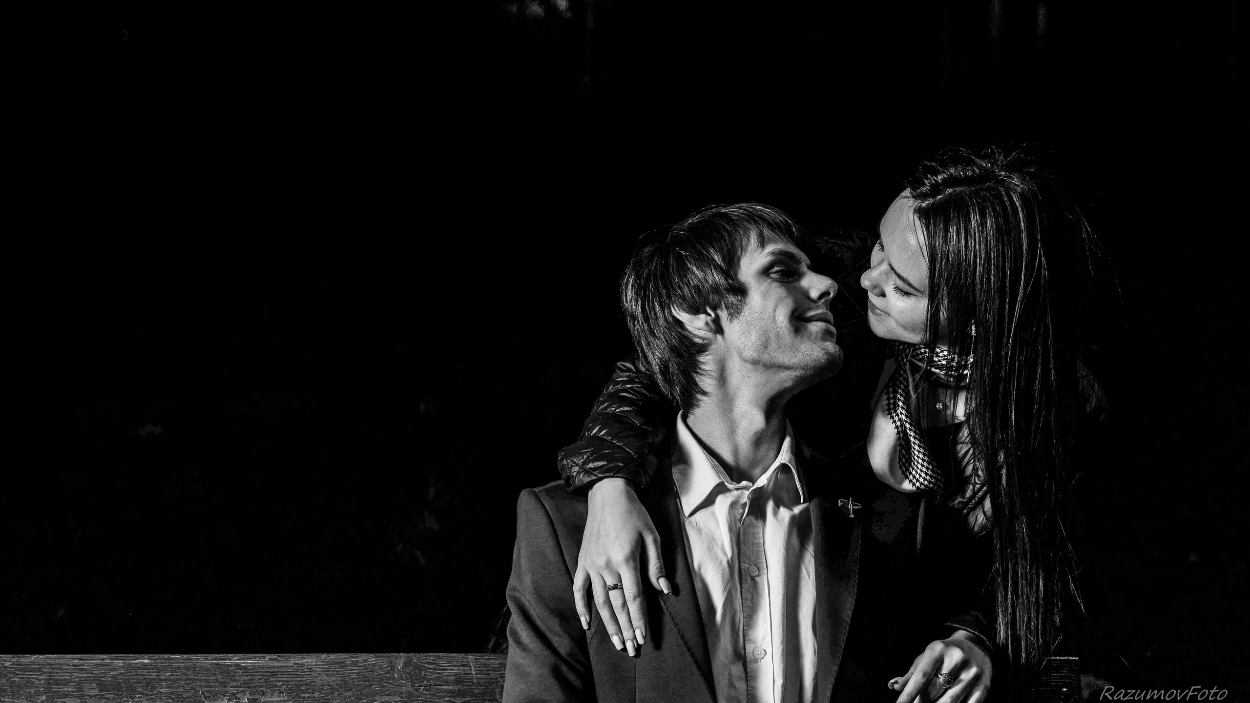 Белое и черное. Фото-видео студия Владимира Разумова RazumovFilms