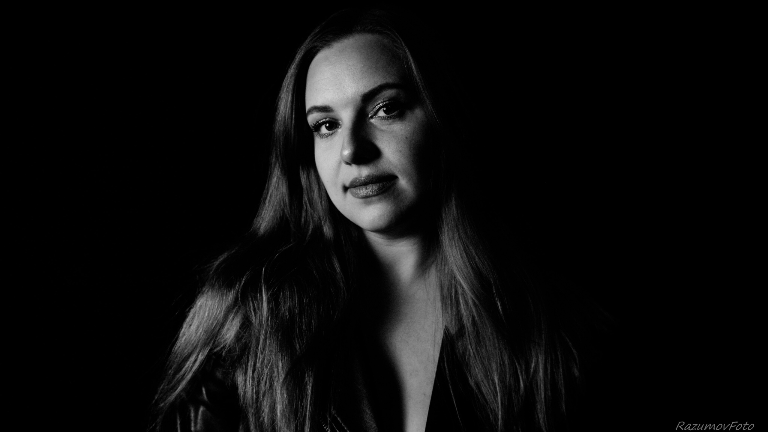 Белое и черное. Фото-видео студия Владимира Разумова RazumovFilms