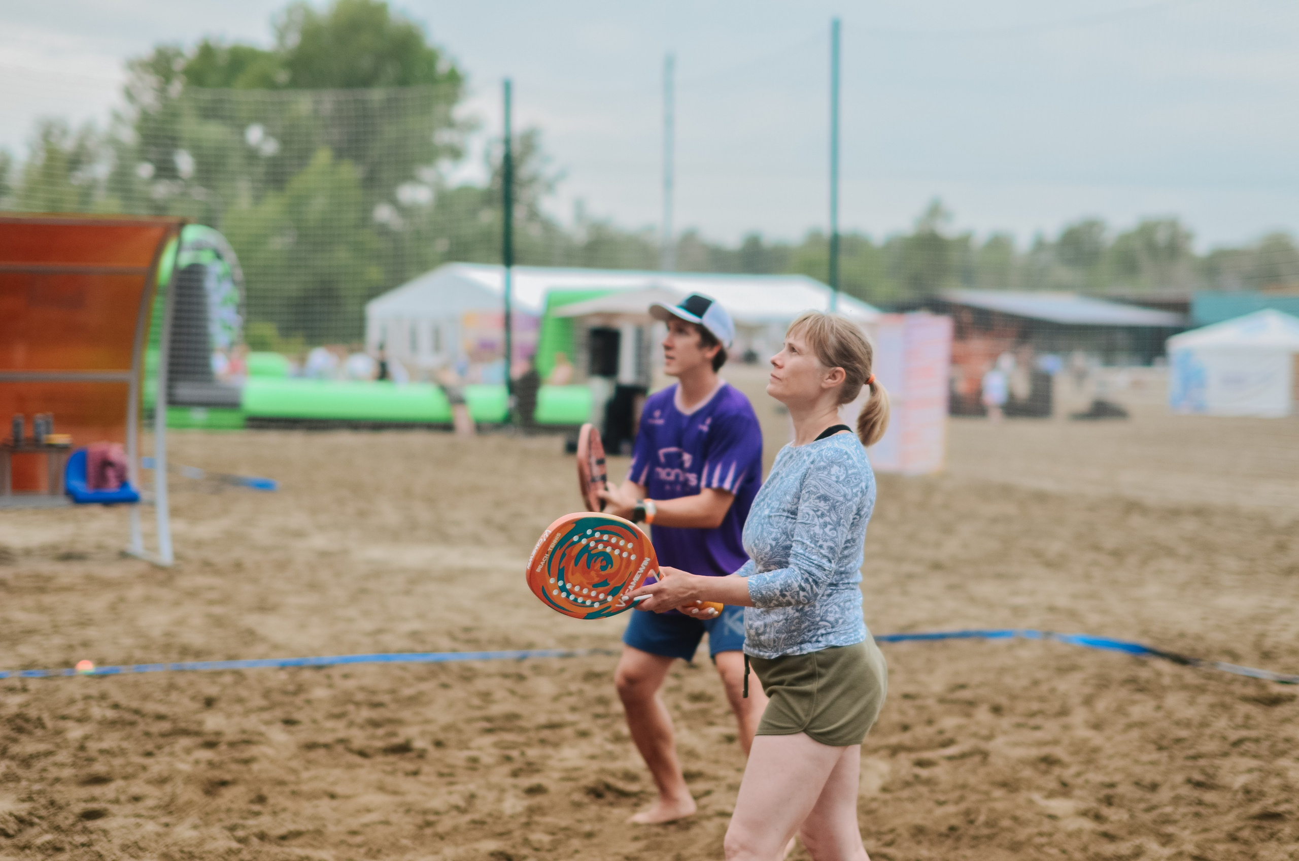 Фестиваль «Грань» 2025. Спортивная площадка. Денисова Аля — фотограф для парных съемок и индивидуальных историй в Барнауле