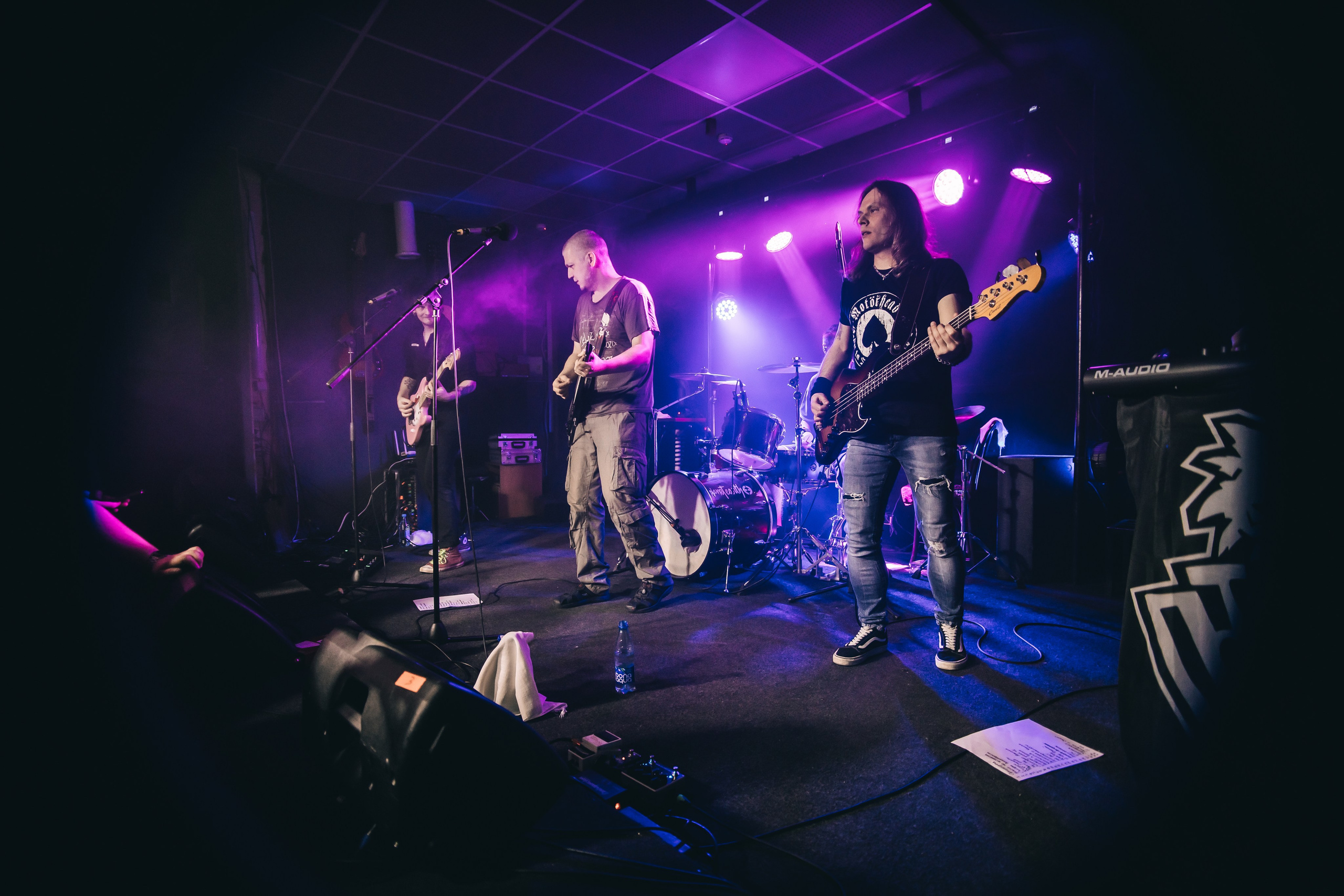 Потомучто. Красноярск, 28.02.2025, бар 64/6. Фотограф Регина Крикунова г. Красноярск