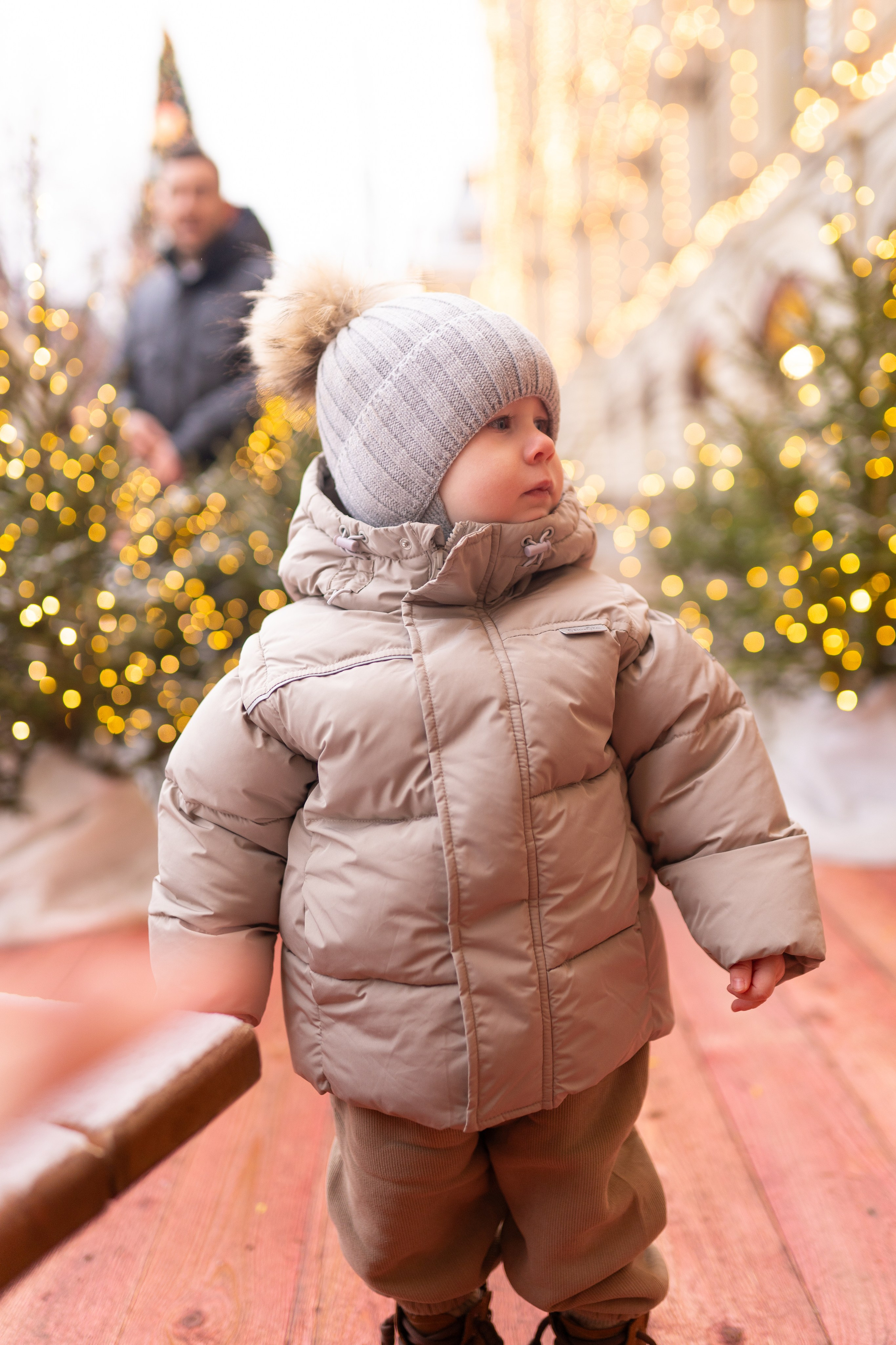 Павел, Егор и Наталия на ГУМ Ярмарке. Свадебный фотограф в Москве Анна Полушина