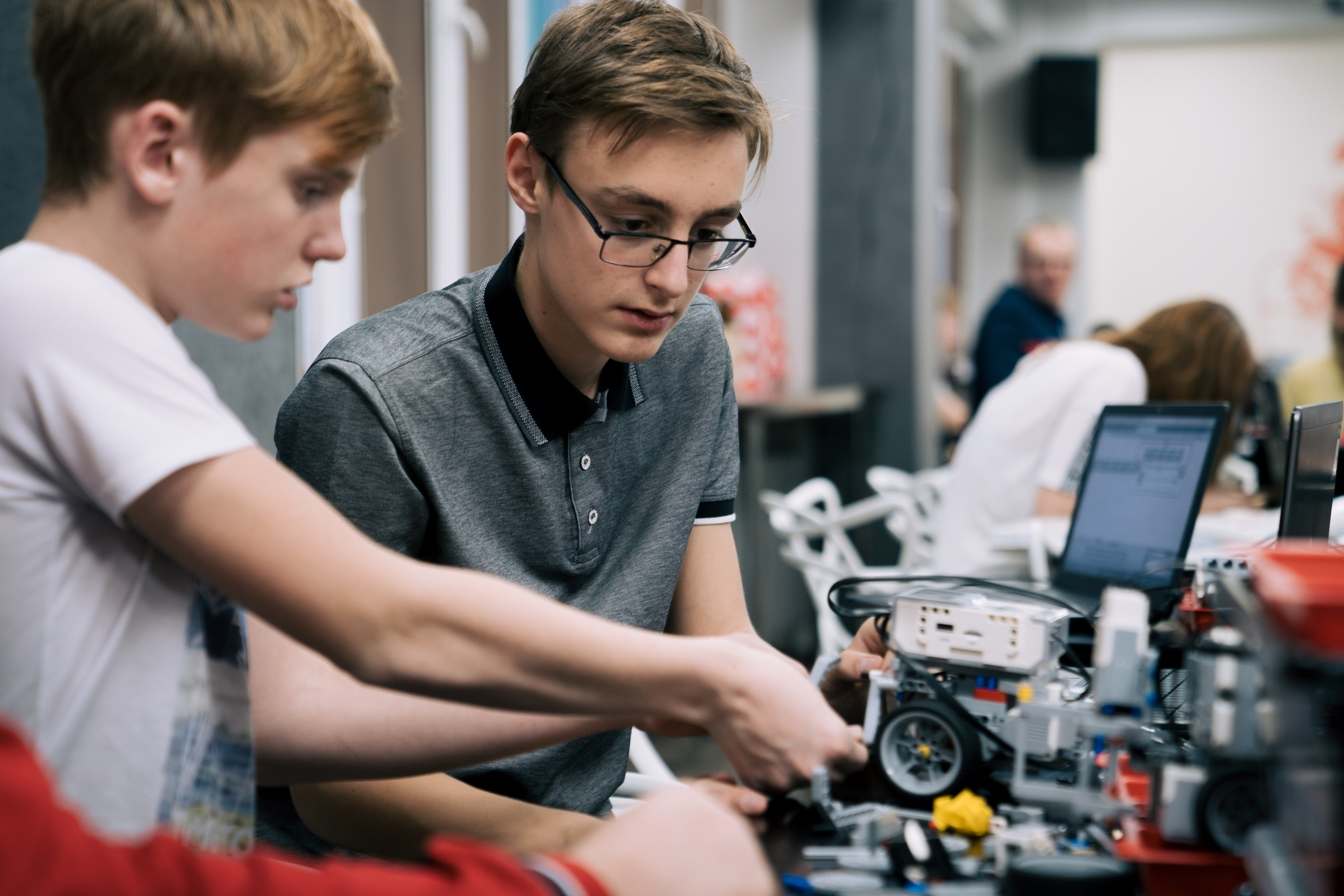 05.12 | Профильная смена по направлению «Робототехника». Репортажный фотограф Света Асадчая