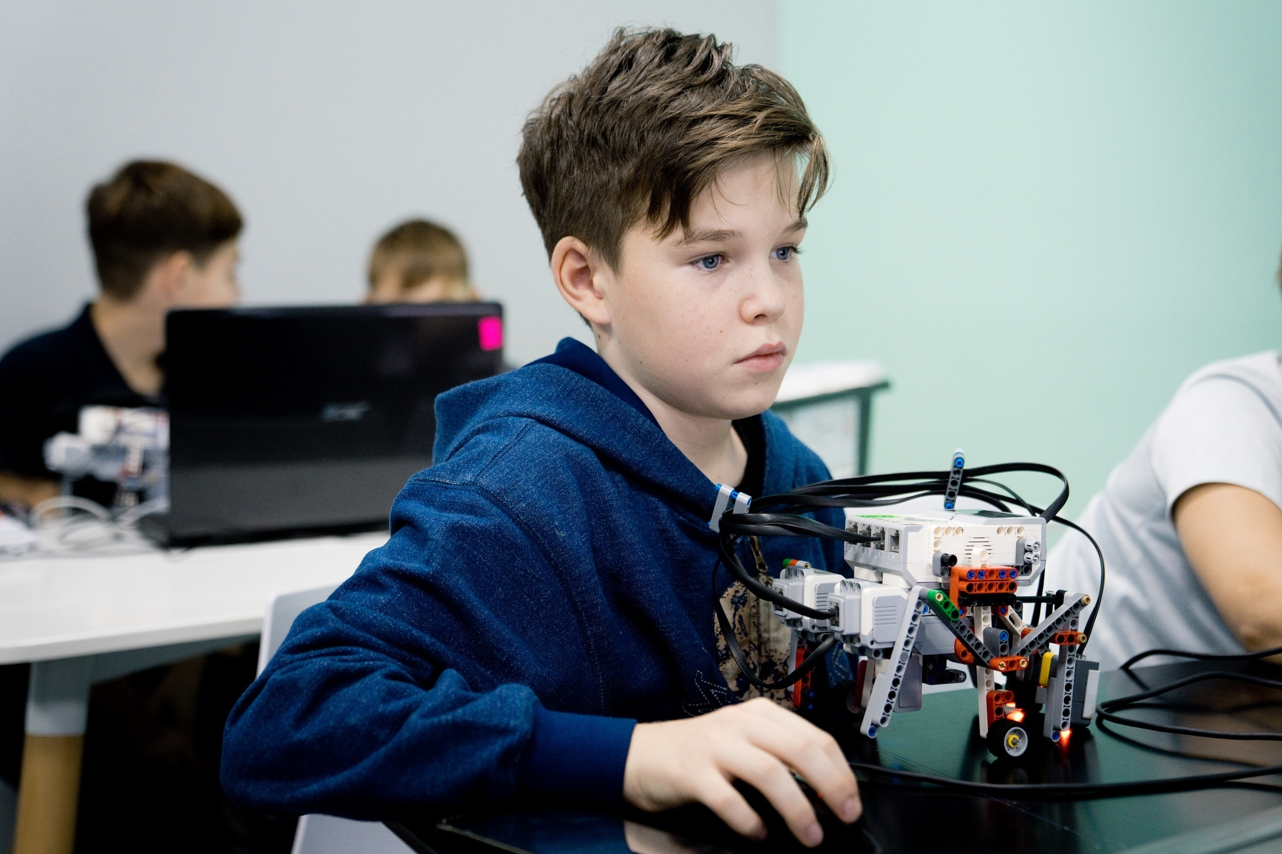 05.12 | Профильная смена по направлению «Робототехника». Репортажный фотограф Света Асадчая