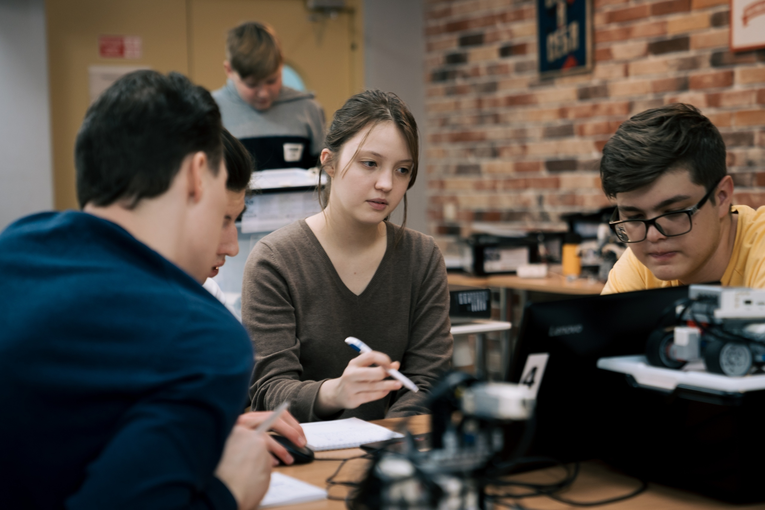 05.12 | Профильная смена по направлению «Робототехника». Репортажный фотограф Света Асадчая