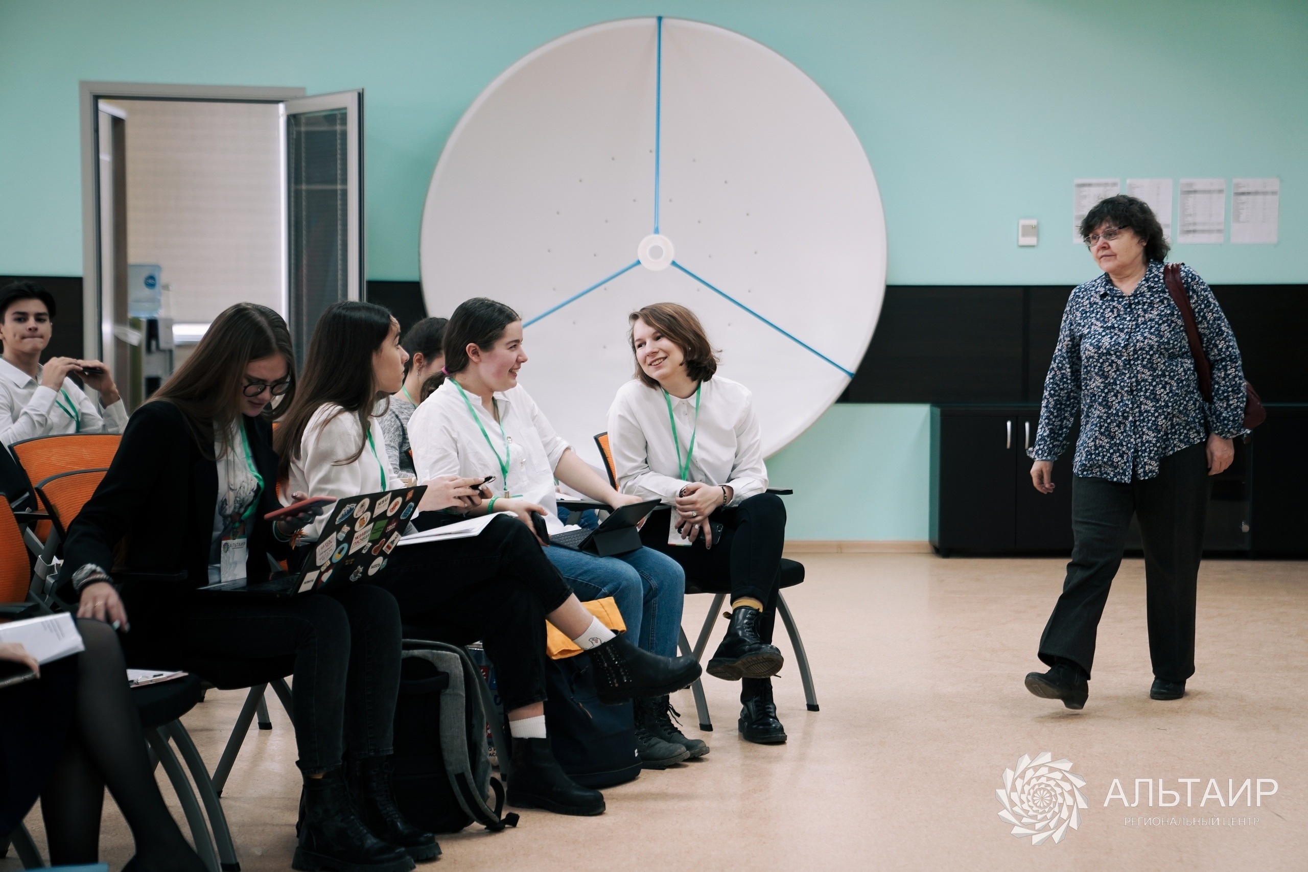 26.03 | Финал регионального трека конкурса «Большие Вызовы». Репортажный фотограф Света Асадчая