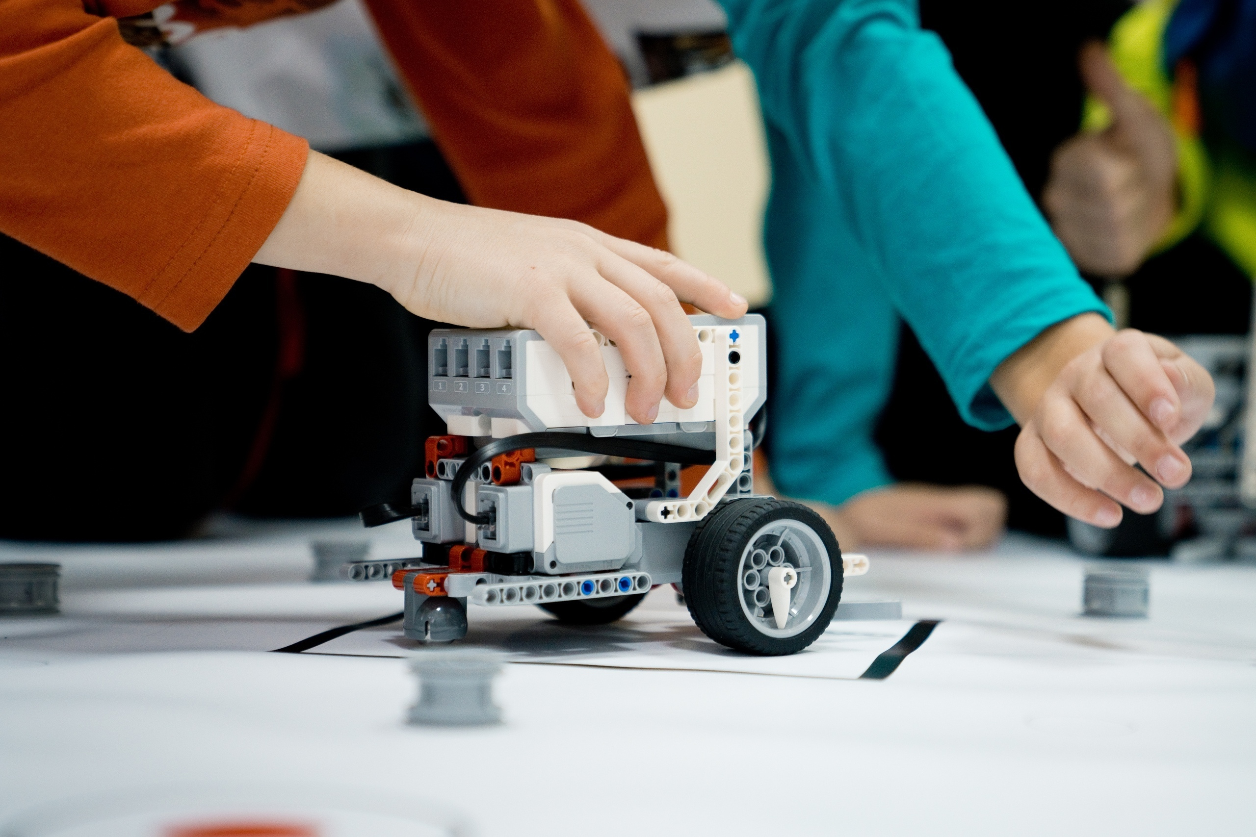 05.12 | Профильная смена по направлению «Робототехника». Репортажный фотограф Света Асадчая