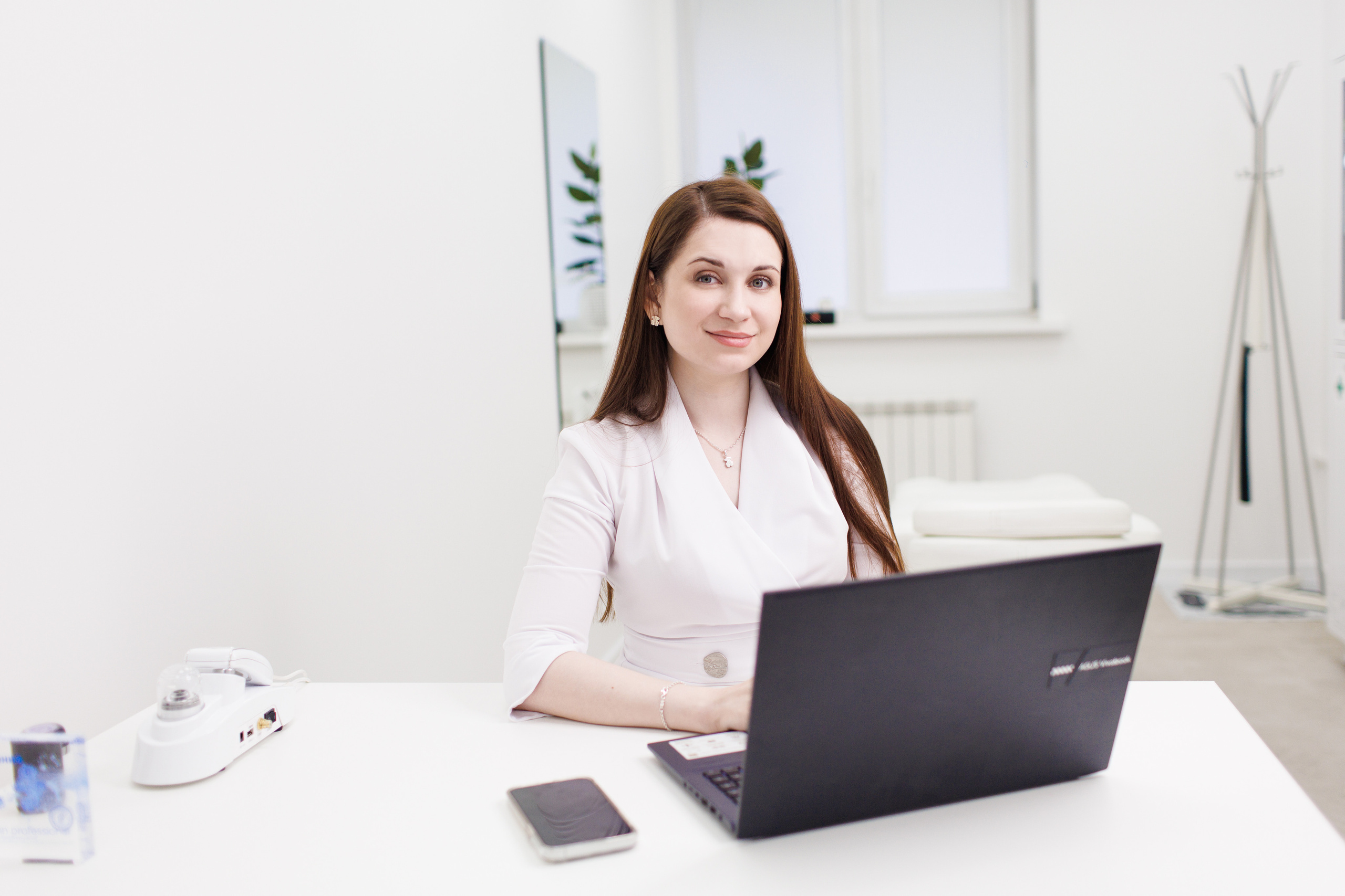 Контент в студии и клиники для косметического бренда Unite. Портретный и свадебный фотограф в Белгороде Глухова Кристина