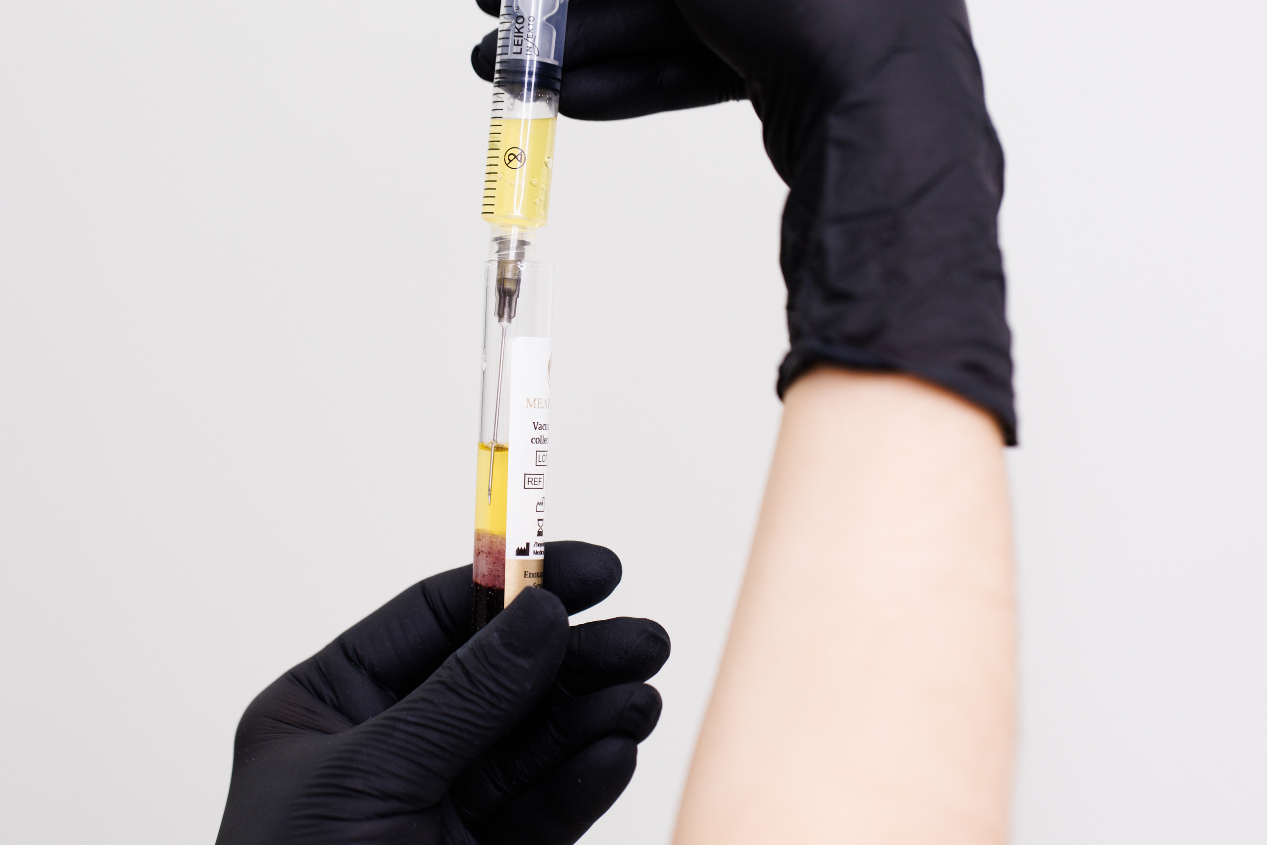 Контент в студии и клиники для косметического бренда Unite. Портретный и свадебный фотограф в Белгороде Глухова Кристина