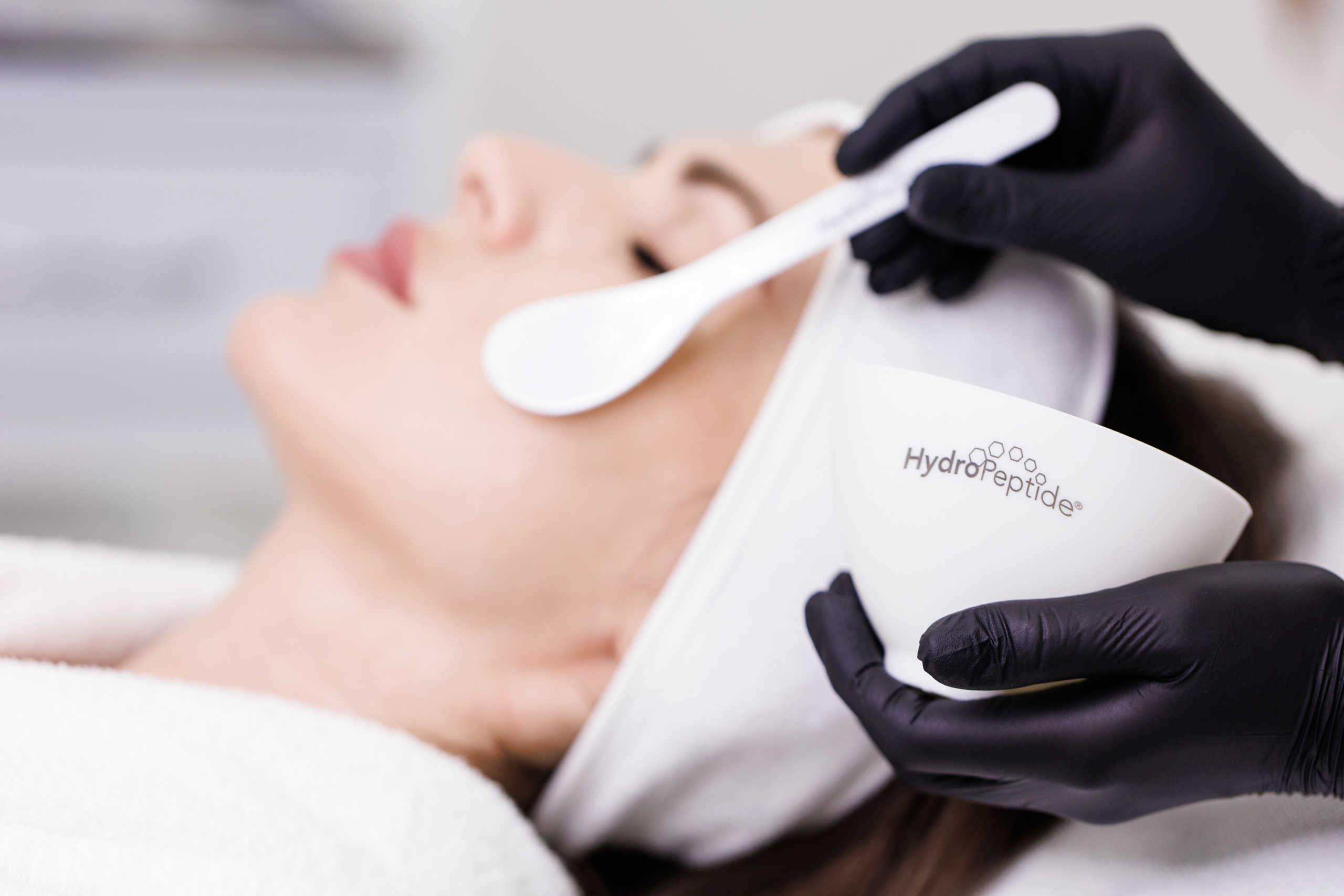 Контент в студии и клиники для косметического бренда Unite. Портретный и свадебный фотограф в Белгороде Глухова Кристина