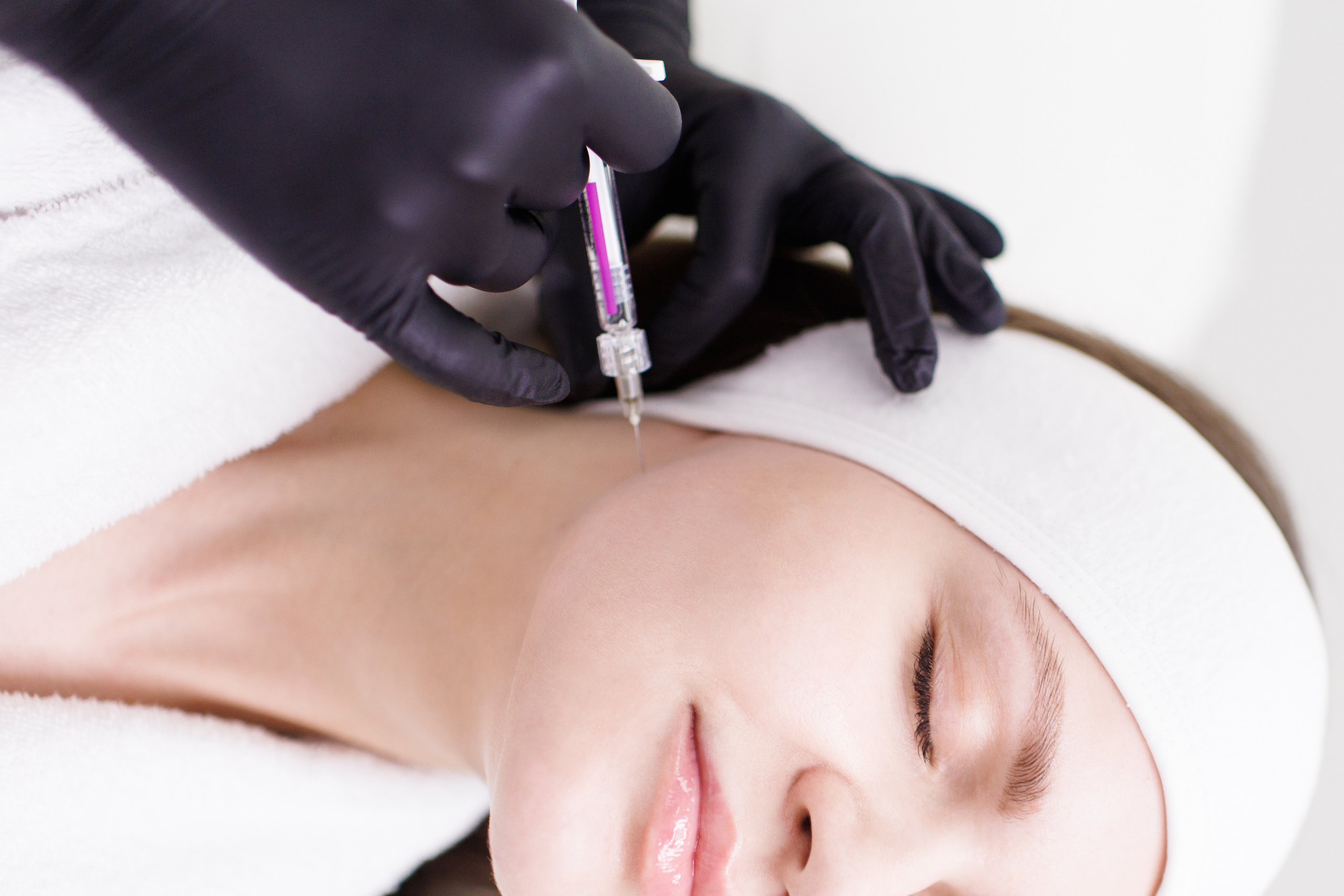 Контент в студии и клиники для косметического бренда Unite. Портретный и свадебный фотограф в Белгороде Глухова Кристина