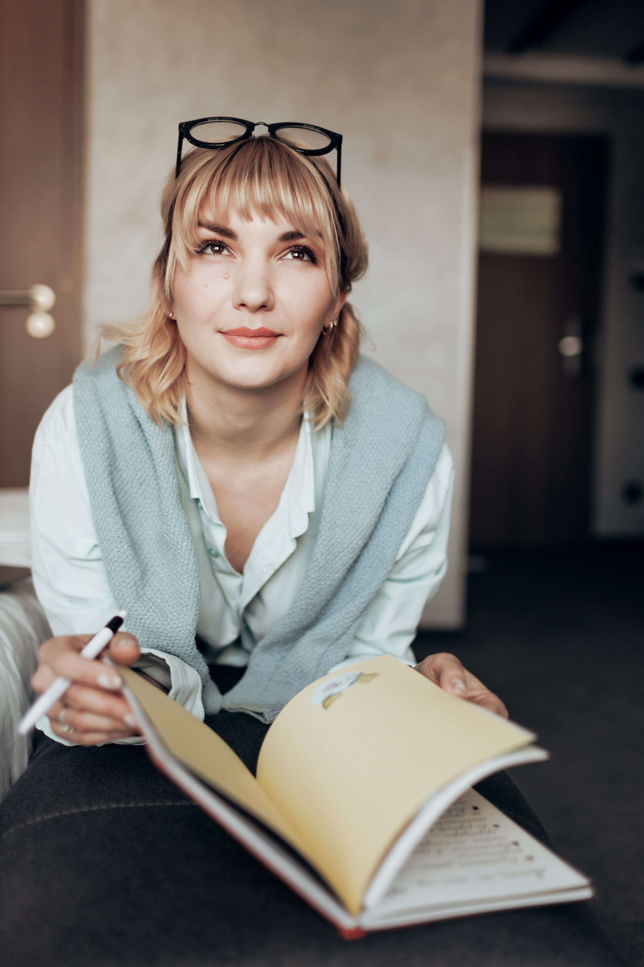 Контент для «Студии шитья и творчества Елены Немковой». Портретный и свадебный фотограф в Белгороде Глухова Кристина