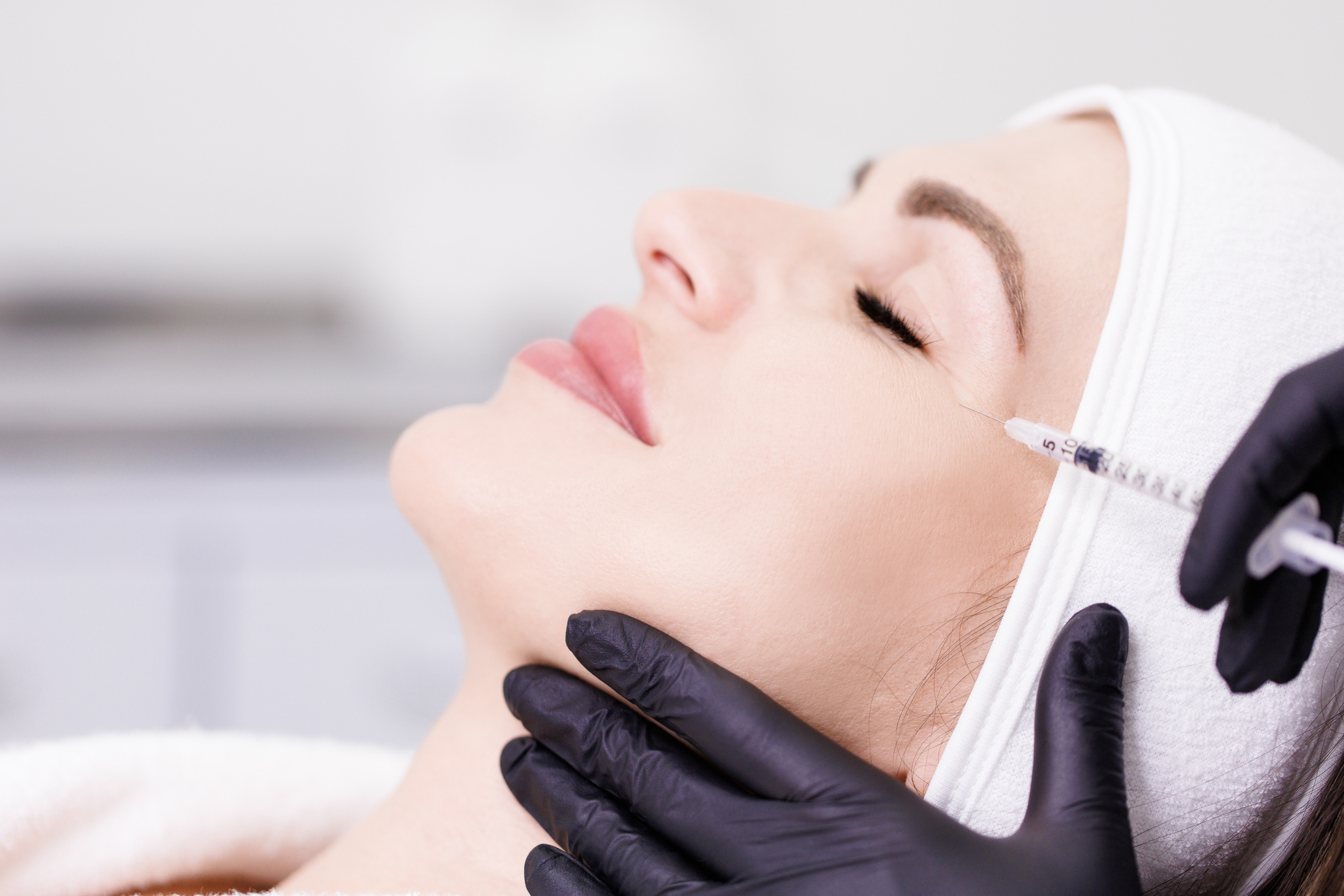 Контент в студии и клиники для косметического бренда Unite. Портретный и свадебный фотограф в Белгороде Глухова Кристина