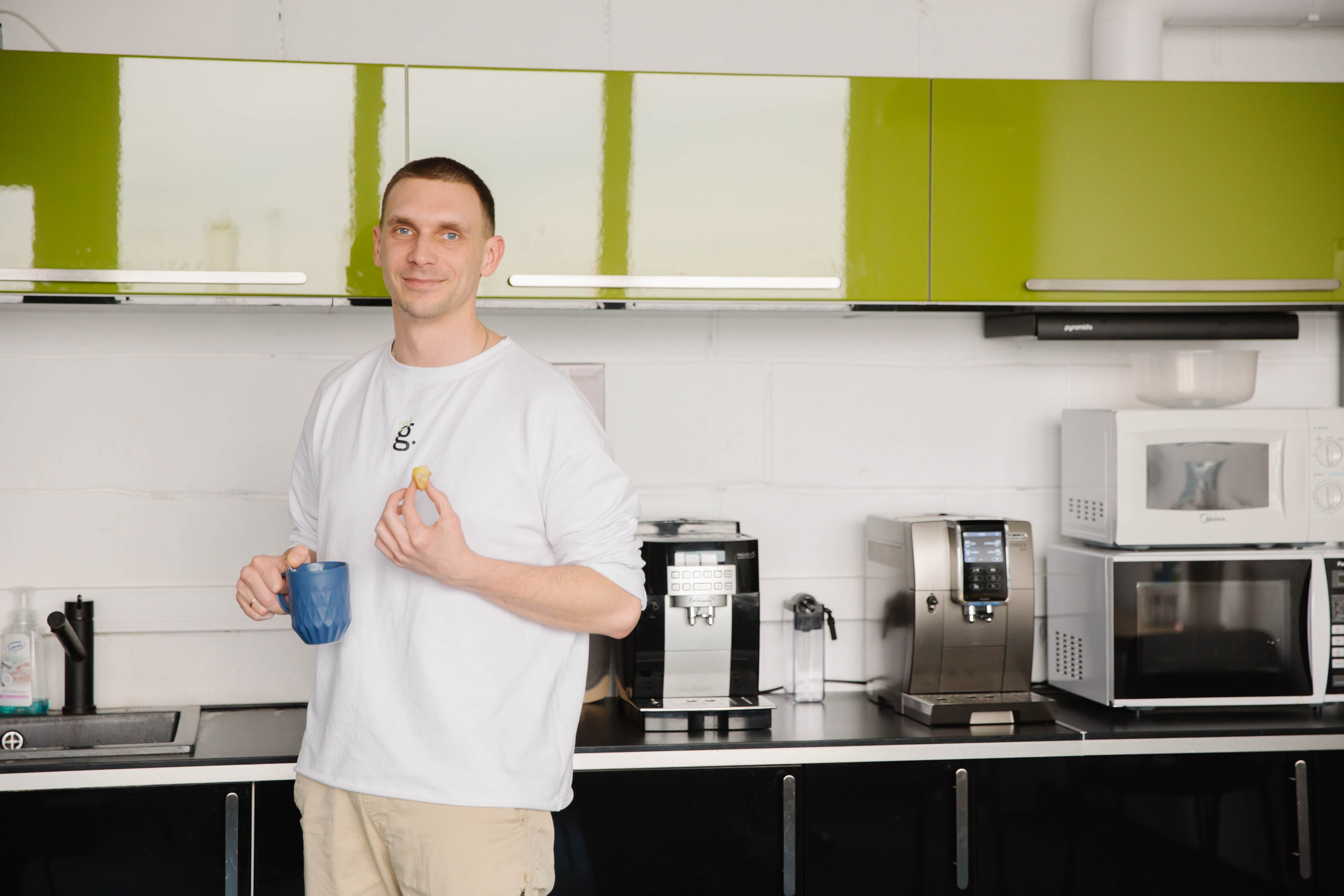 Офисный вайб. Фотоархив giper.fm