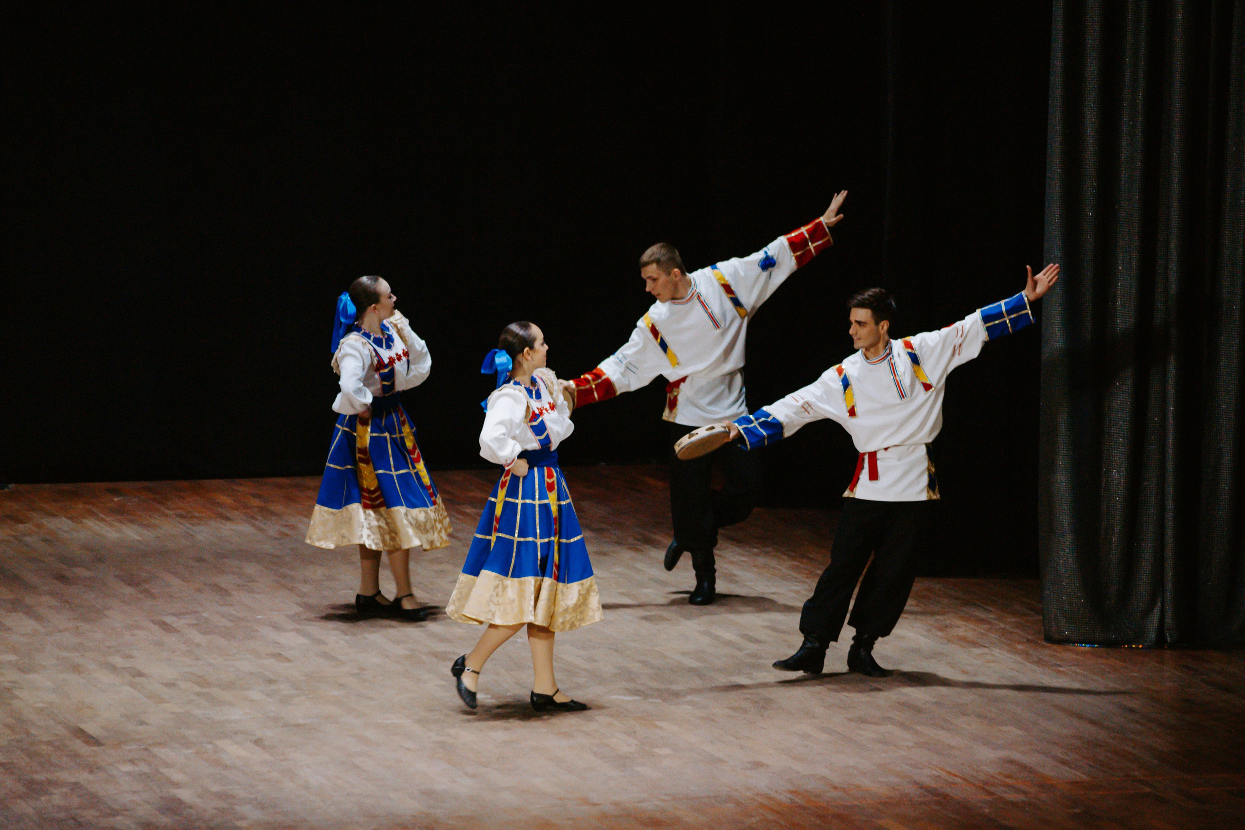 «Уральский сувенир». Концерт танцевальной студии. Фотограф в Челябинске Ополихина Анна