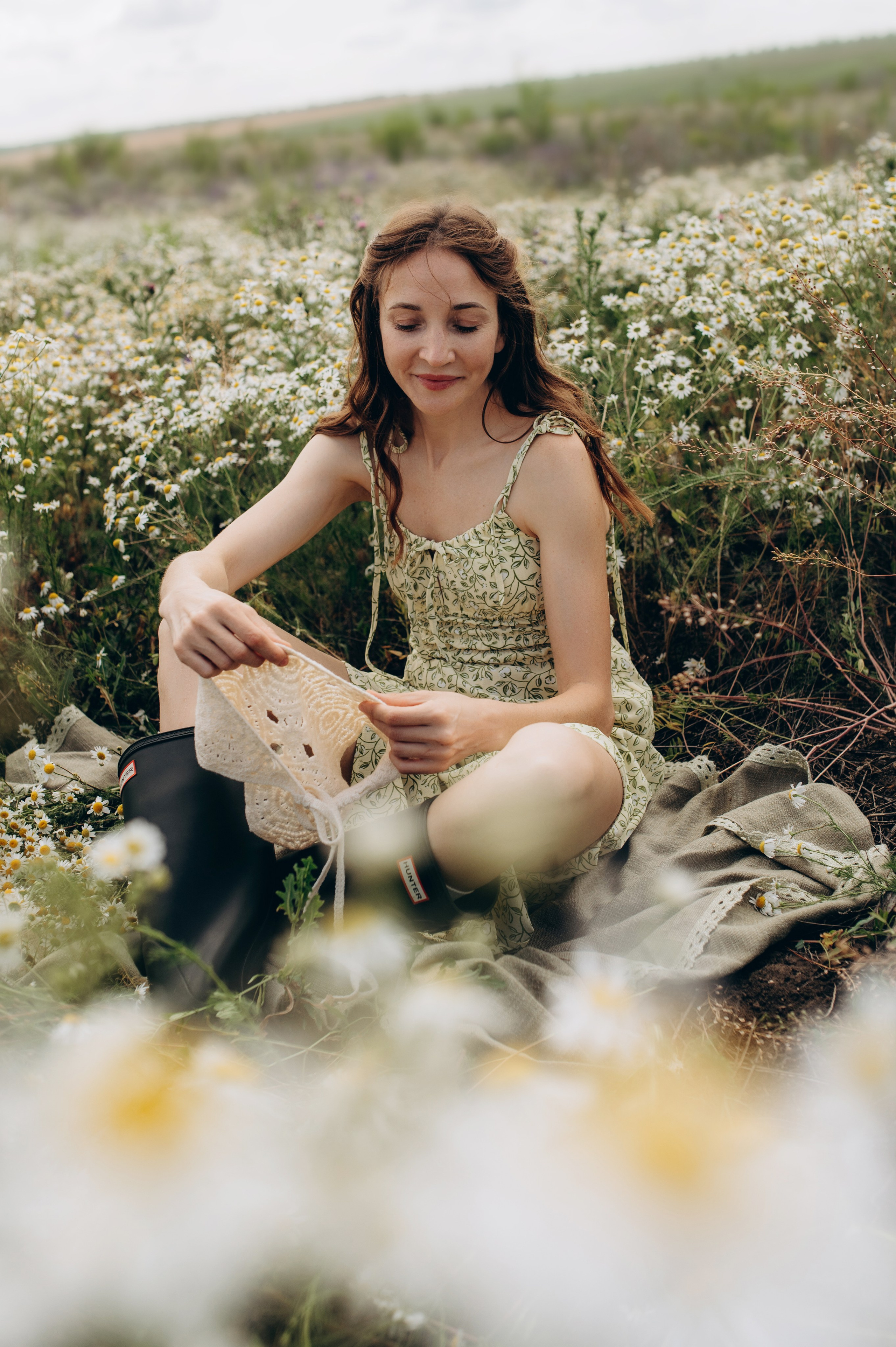 Оля и ромашки. Фотограф Мария Стрелкова