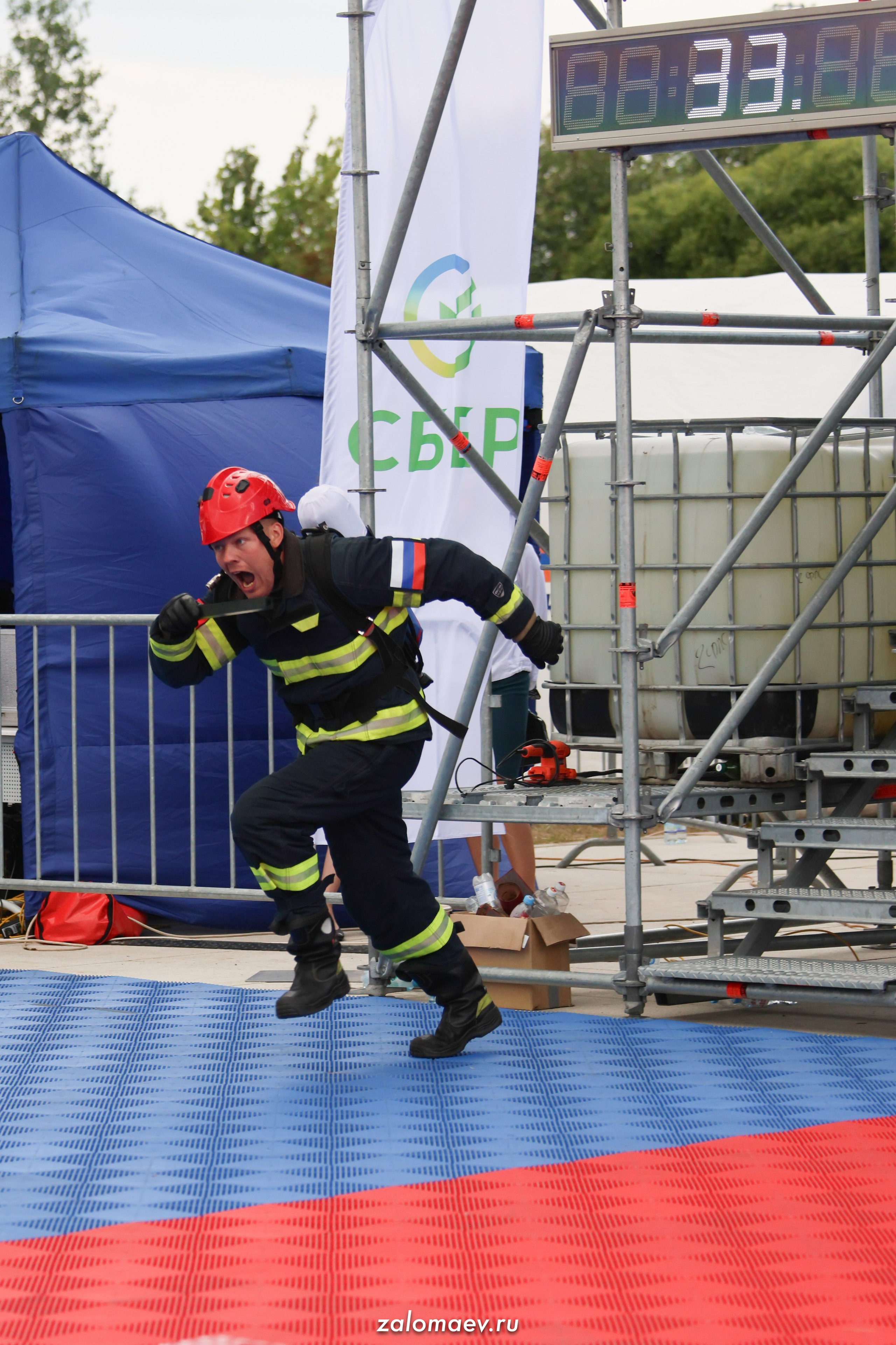 Сильнейший пожарный. Фотограф Александр Заломаев