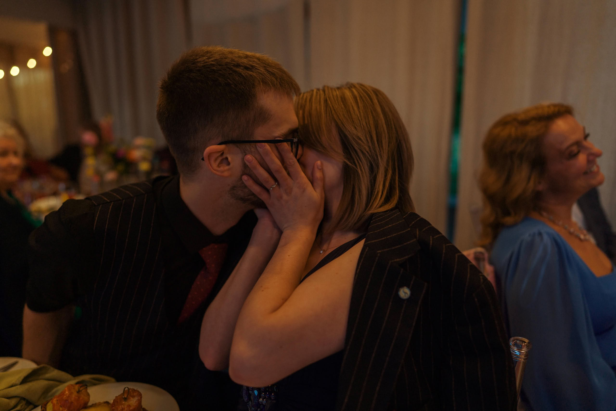 Арина и Илья — свадьба в Петербурге, цифра и плёнка. Свадебный фотограф Дмитрий Родионов — Санкт-Петербург и Ленинградская область