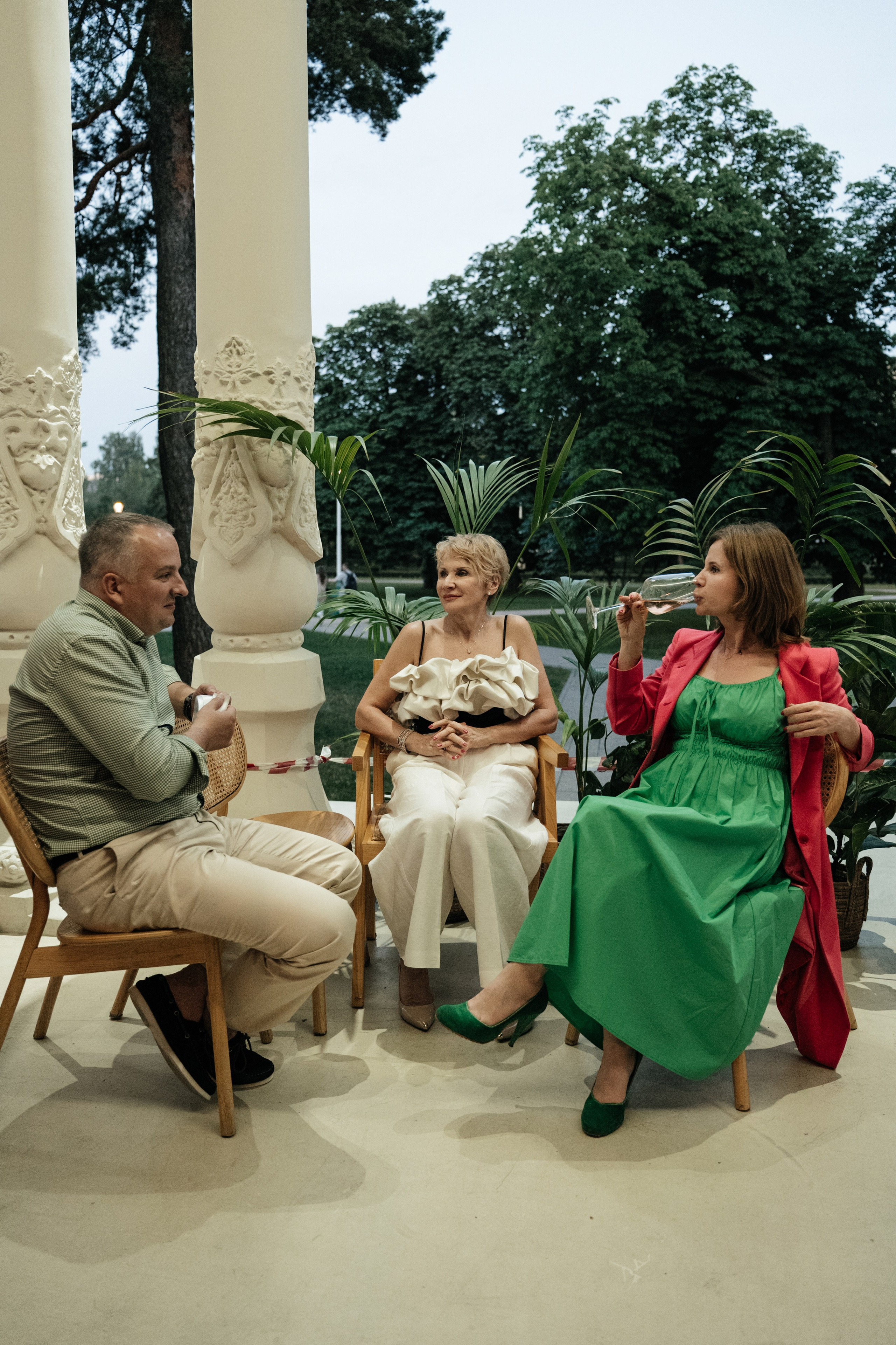 Ресторан Домик в саду, ВДНХ. Свадебный фотограф Москва Александра Аверкова