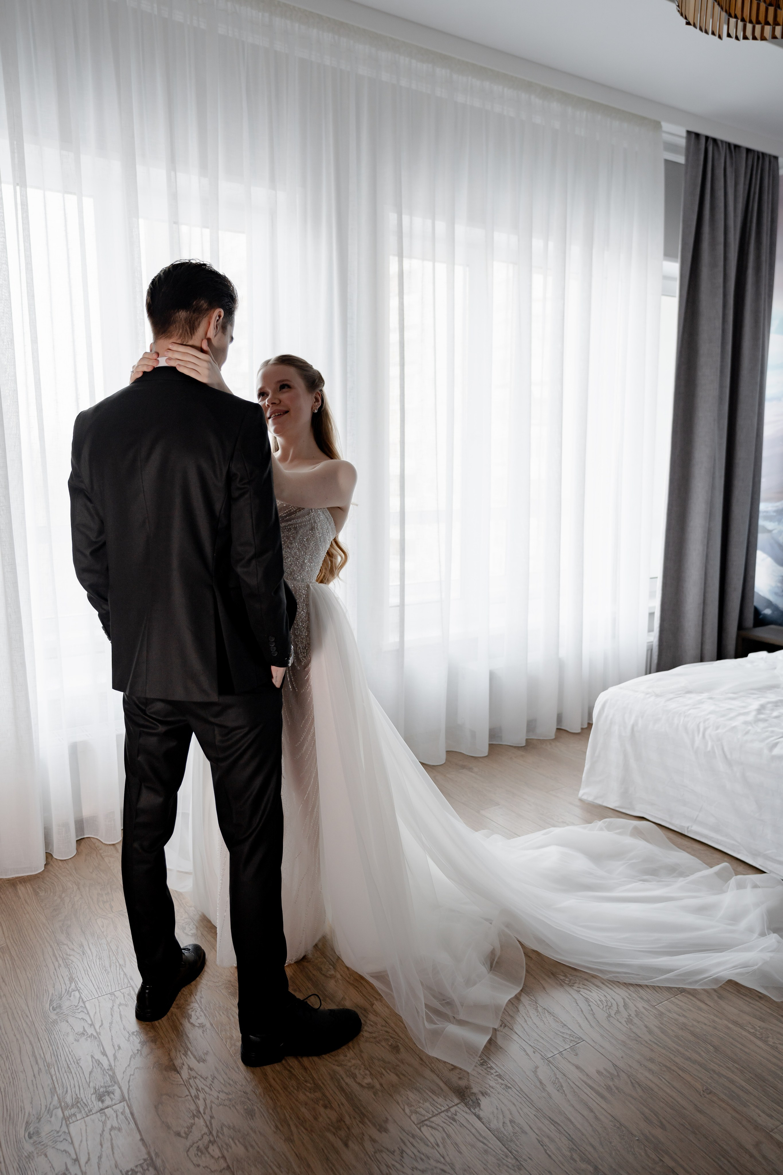 СВАДЕБНАЯ СЬЕМКА СБОРОВ В ОТЕЛЕ И ВЫЕЗД НА ЦЕРЕМОНИЮ (СНЯТО В СИБИРЕ В НИЖНЕВАРТОВСКЕ). Профессиональный фотограф, Санкт-Петербург — Виктория Богомолова