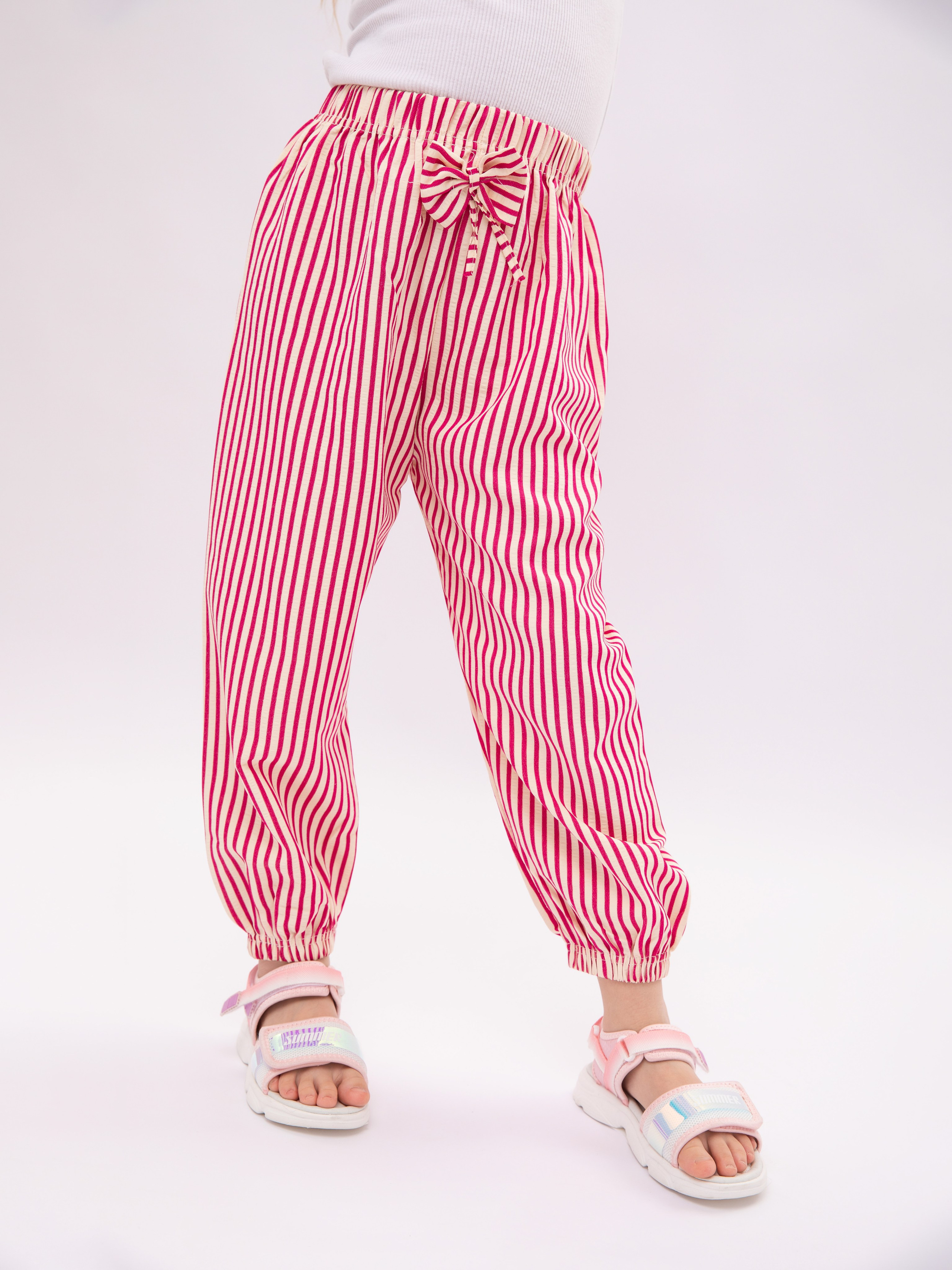 Детские летние брюки. Фотостудия предметной и модельной съёмки для маркетплейсов