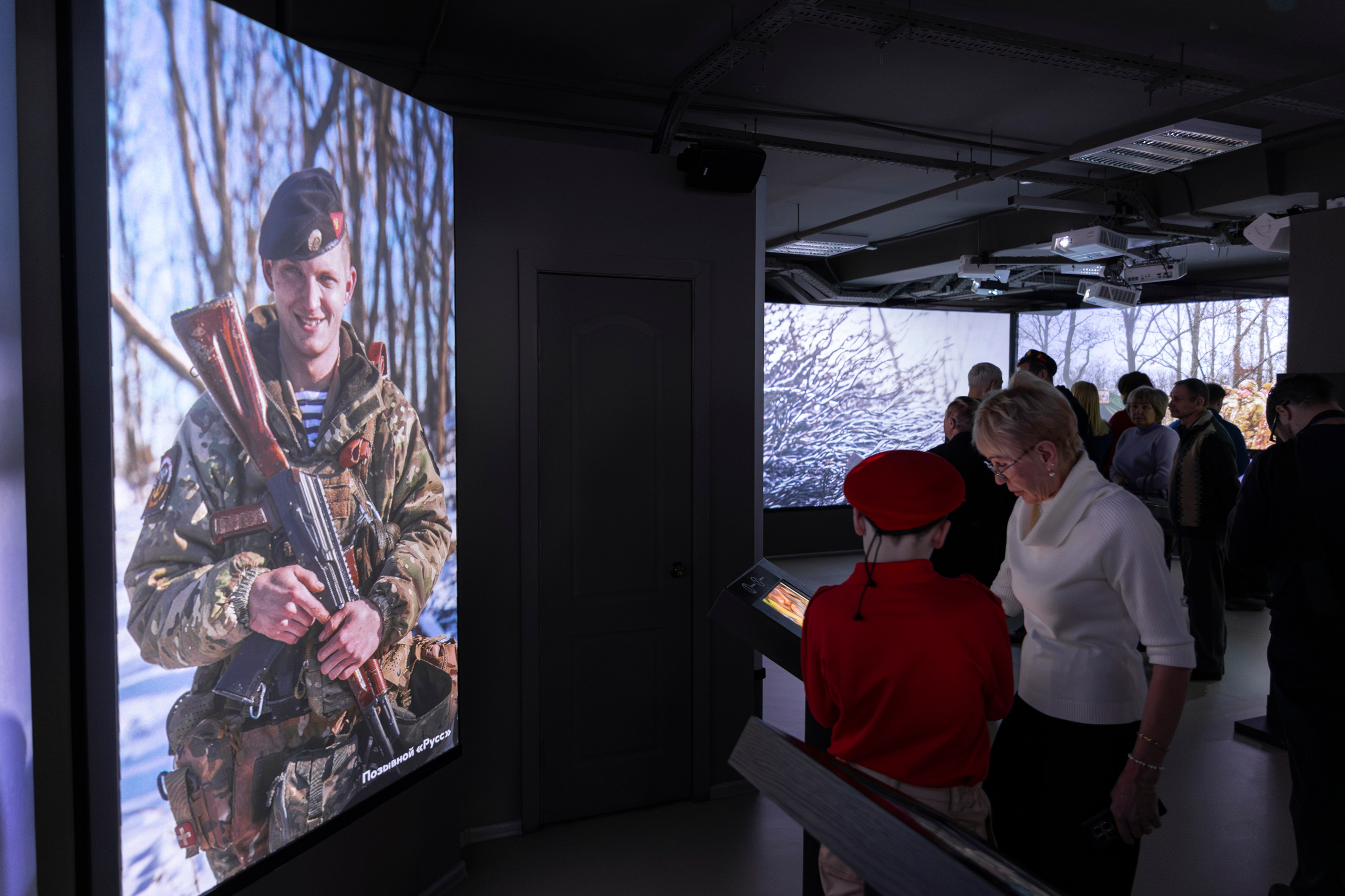 Выставка «Чёрные береты. Где мы, там — победа!». Олег Катакинов| Репортажный фотограф в городе у моря (Владивосток)