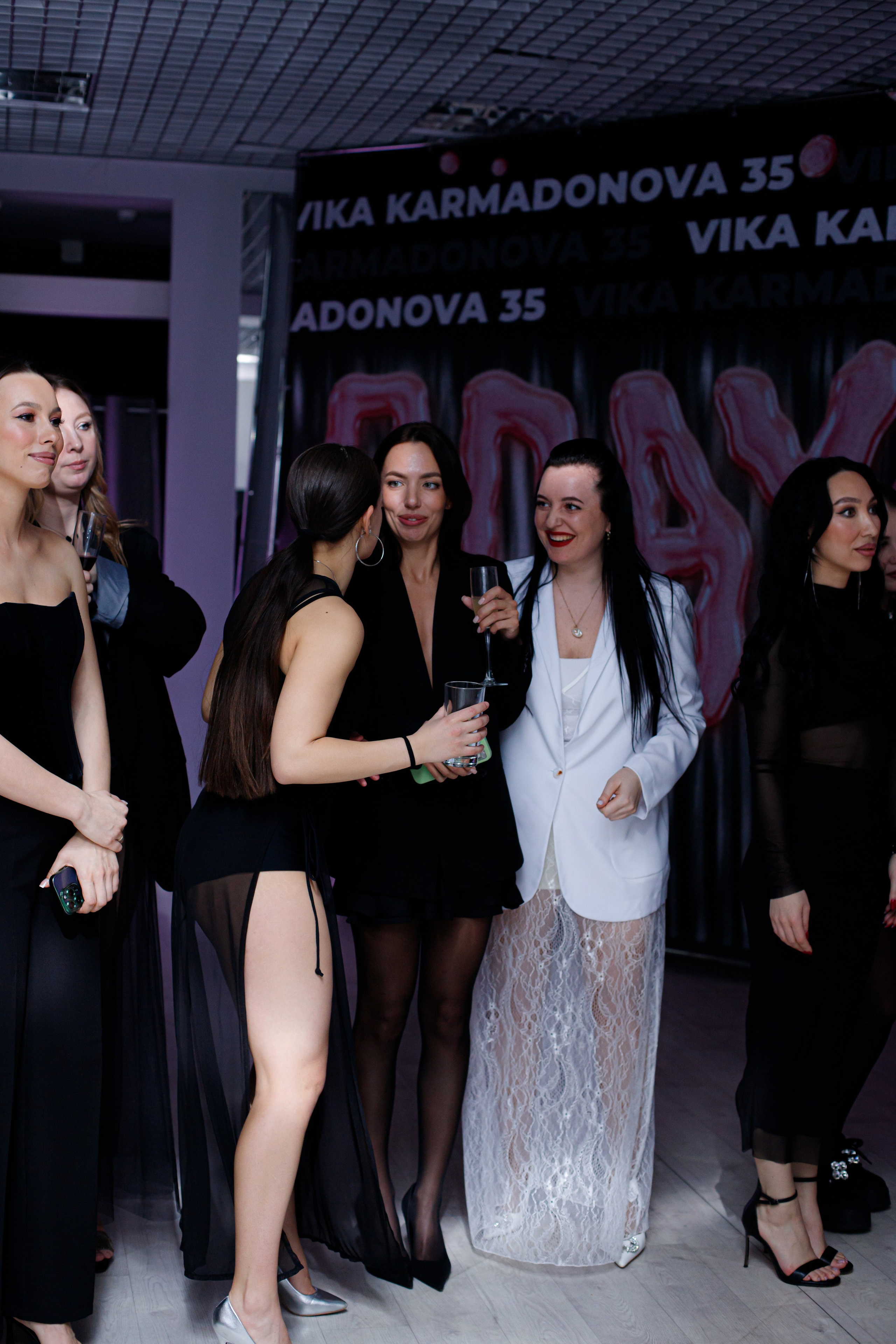 VIKA KARMADONOVA. Photokarish