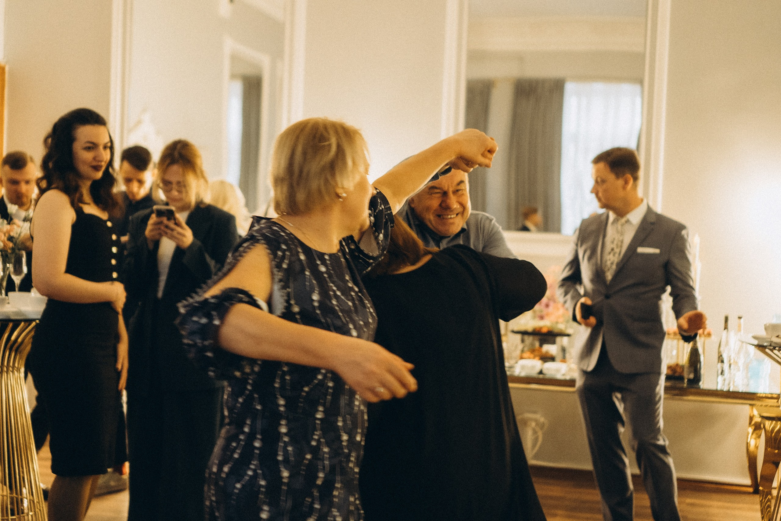 СЬЕМКА РЕПОРТАЖ В ЗАГСЕ (2 ДВОРЕЦ). Профессиональный фотограф, Санкт-Петербург — Виктория Богомолова