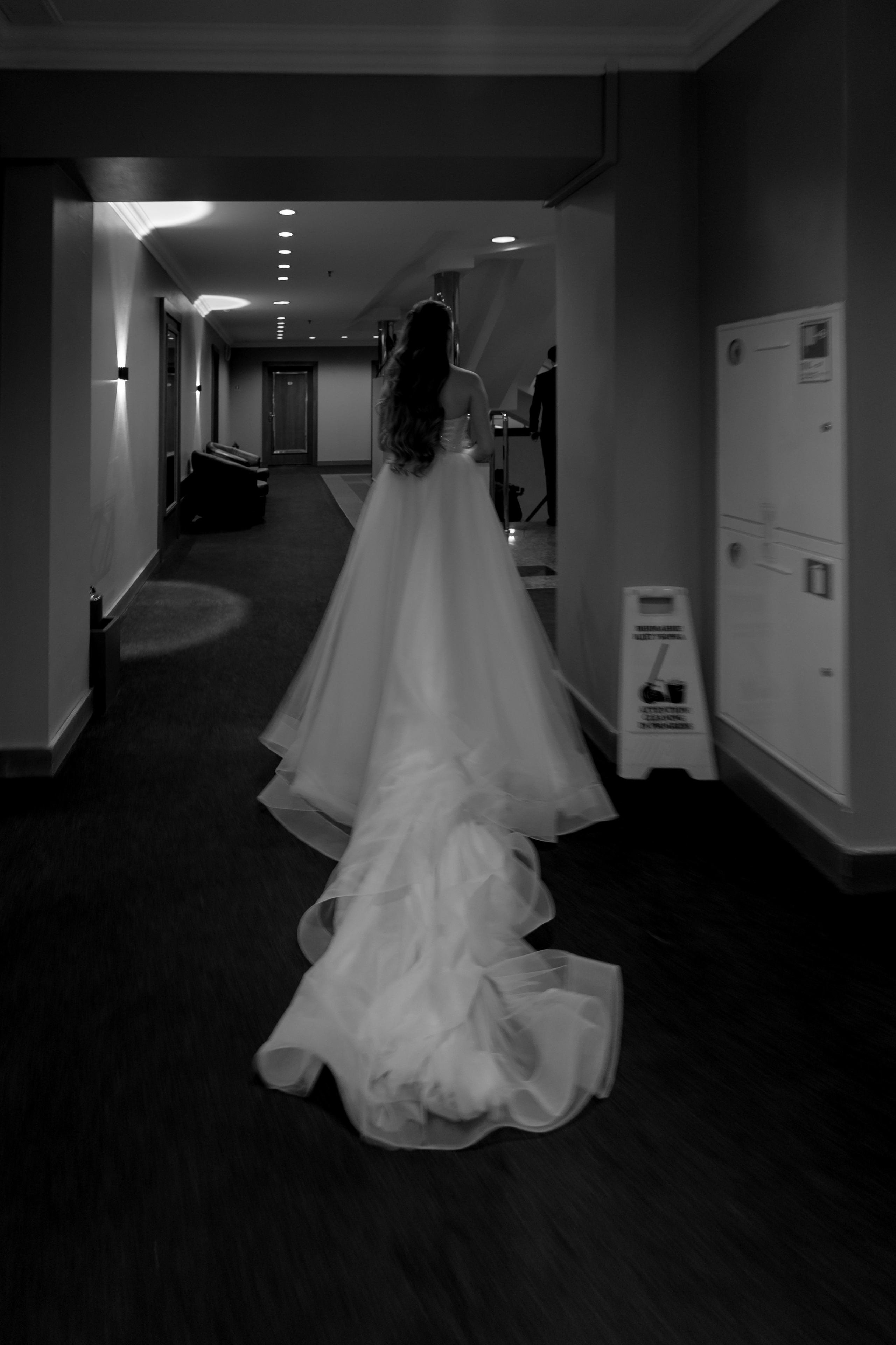 СВАДЕБНАЯ СЬЕМКА СБОРОВ В ОТЕЛЕ И ВЫЕЗД НА ЦЕРЕМОНИЮ (СНЯТО В СИБИРЕ В НИЖНЕВАРТОВСКЕ)М. Профессиональный фотограф, Санкт-Петербург — Виктория Богомолова