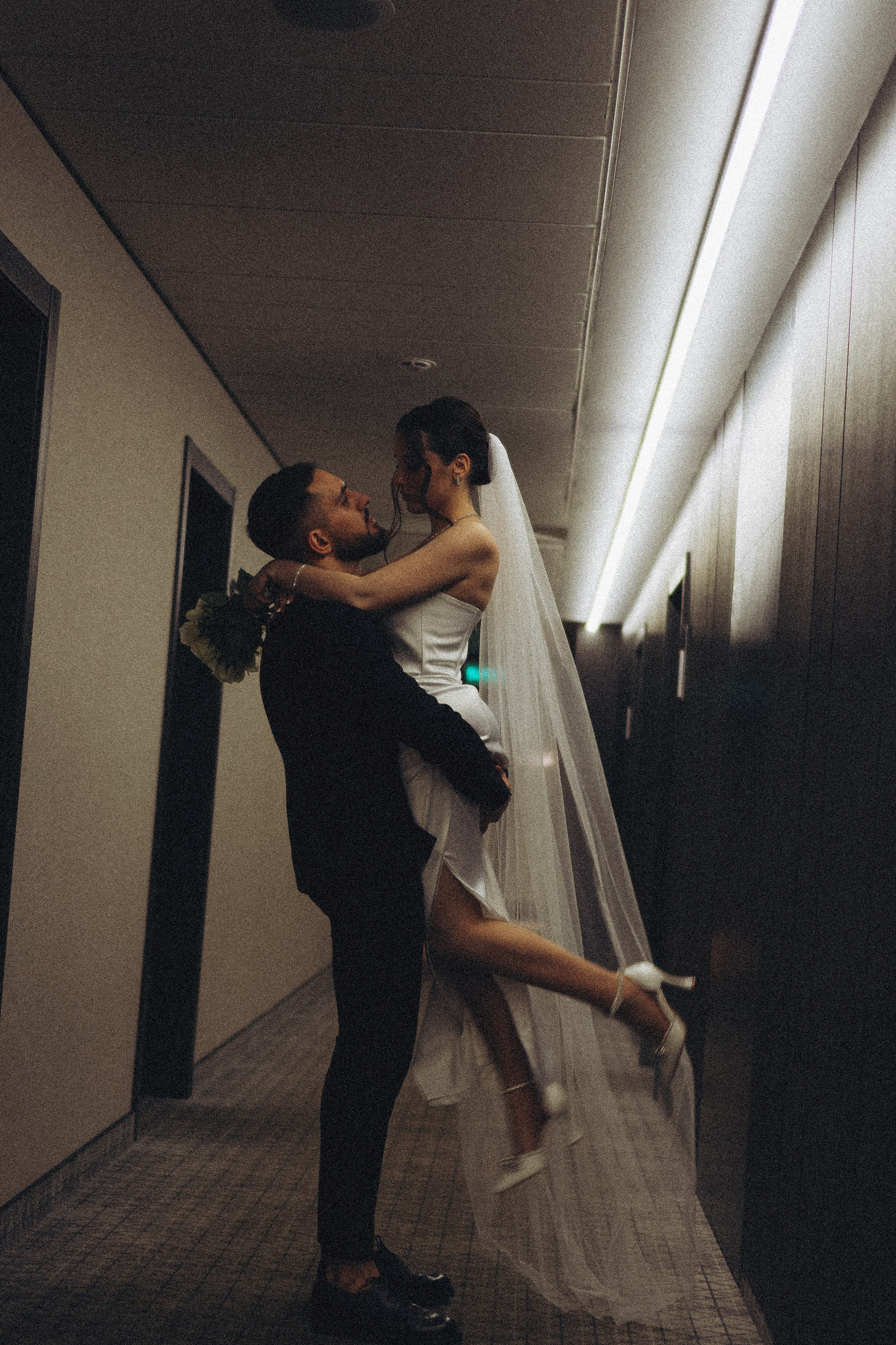 СВАДЕБНАЯ СЬЕМКА СБОРОВ ЖЕНИХА И НЕВЕСТЫ В ОТЕЛЕ И ТАКЖЕ ФОТОСЕССИИЯ В ОТЕЛЕЕ МЕГАПОЛИС БРЯНСК. Профессиональный фотограф, Санкт-Петербург — Виктория Богомолова