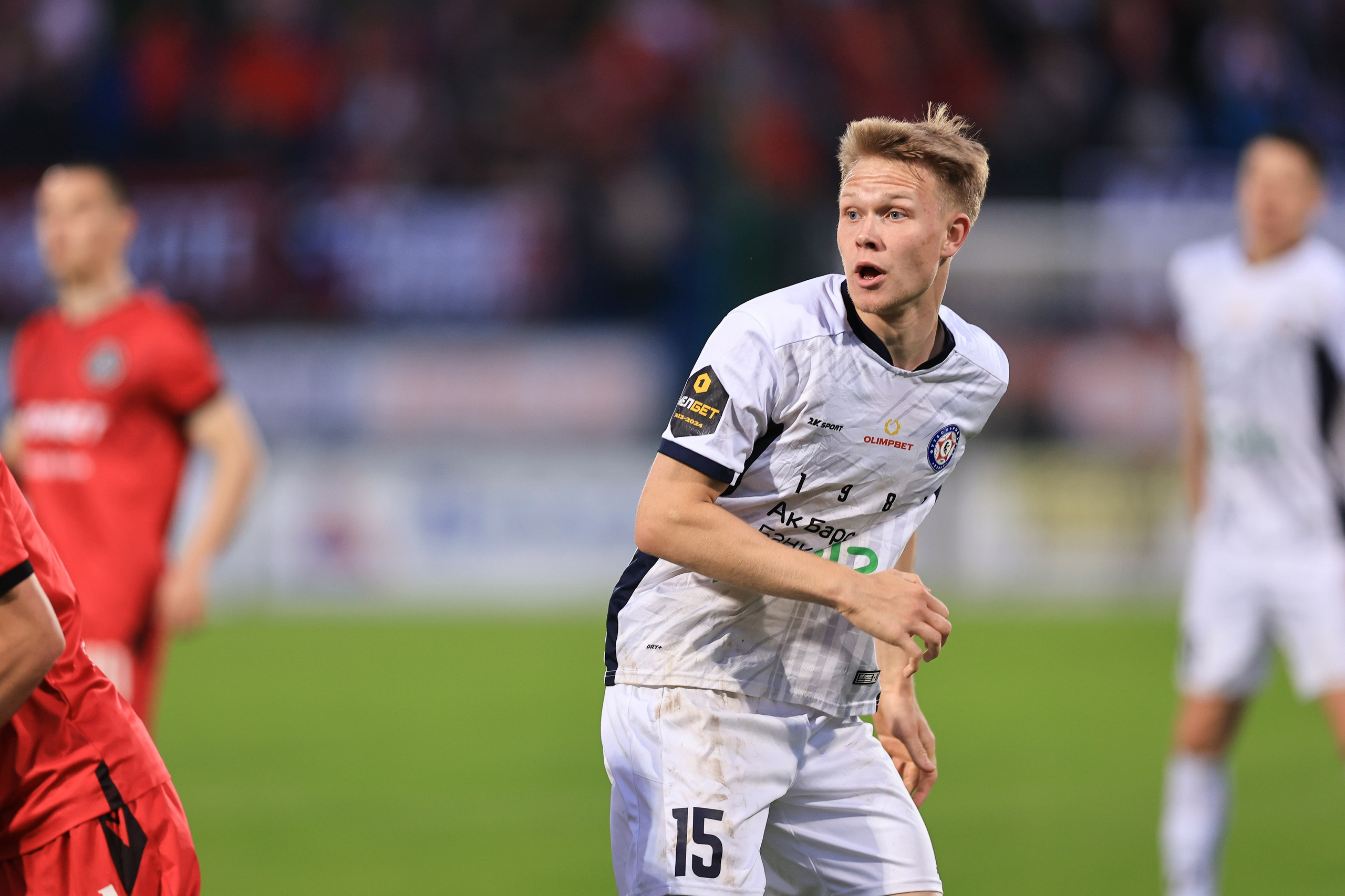 ФК Камаз — ФК Акрон. Спортивный репортажный фотограф Казань Нафис Сиразетдинов